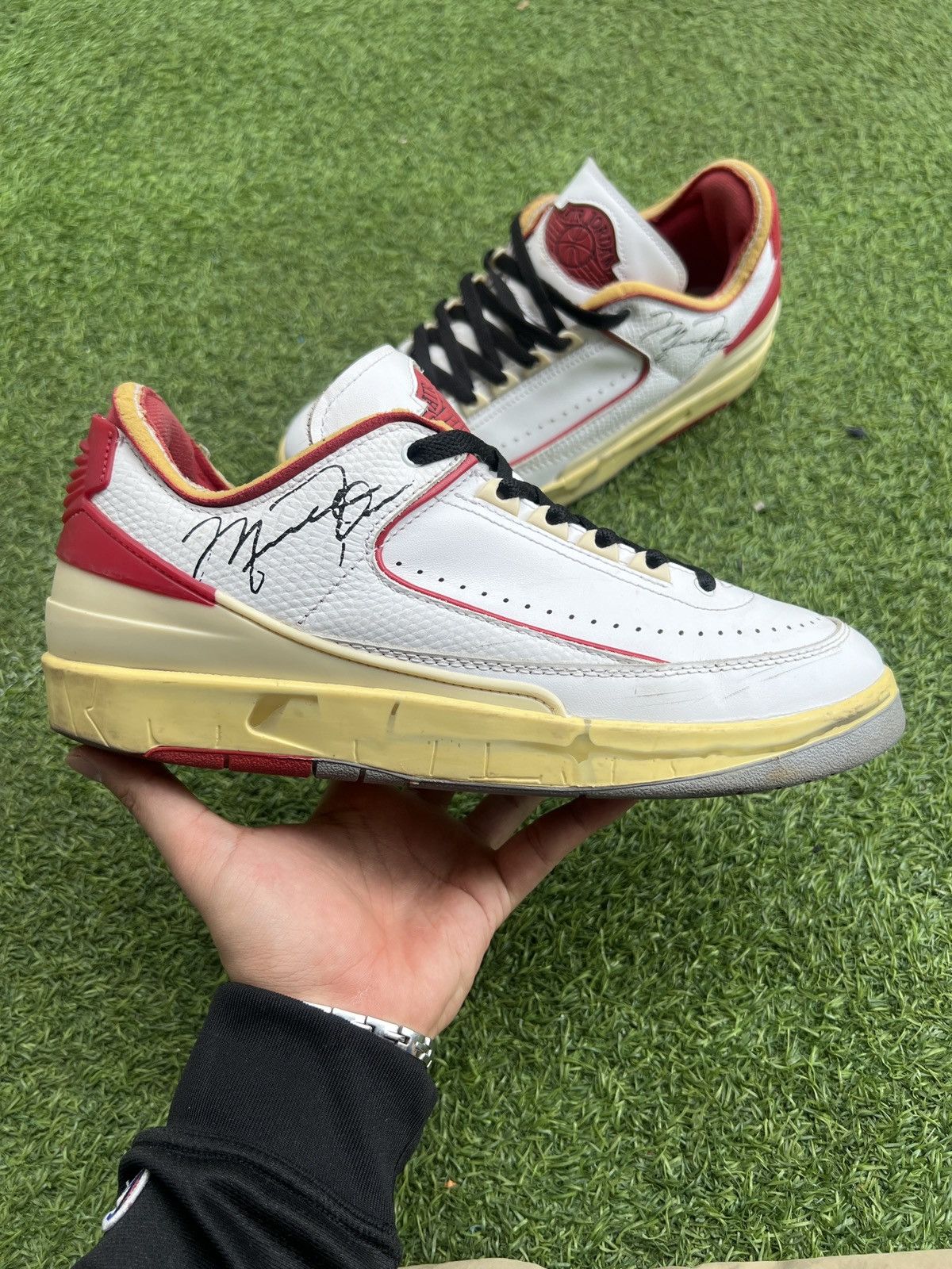 Jordan Brand × Off-White Off-white x AJ2 Low Retro Varsity Red DJ4375-106 Size US 10 / EU 43 - 1 Thumbnail