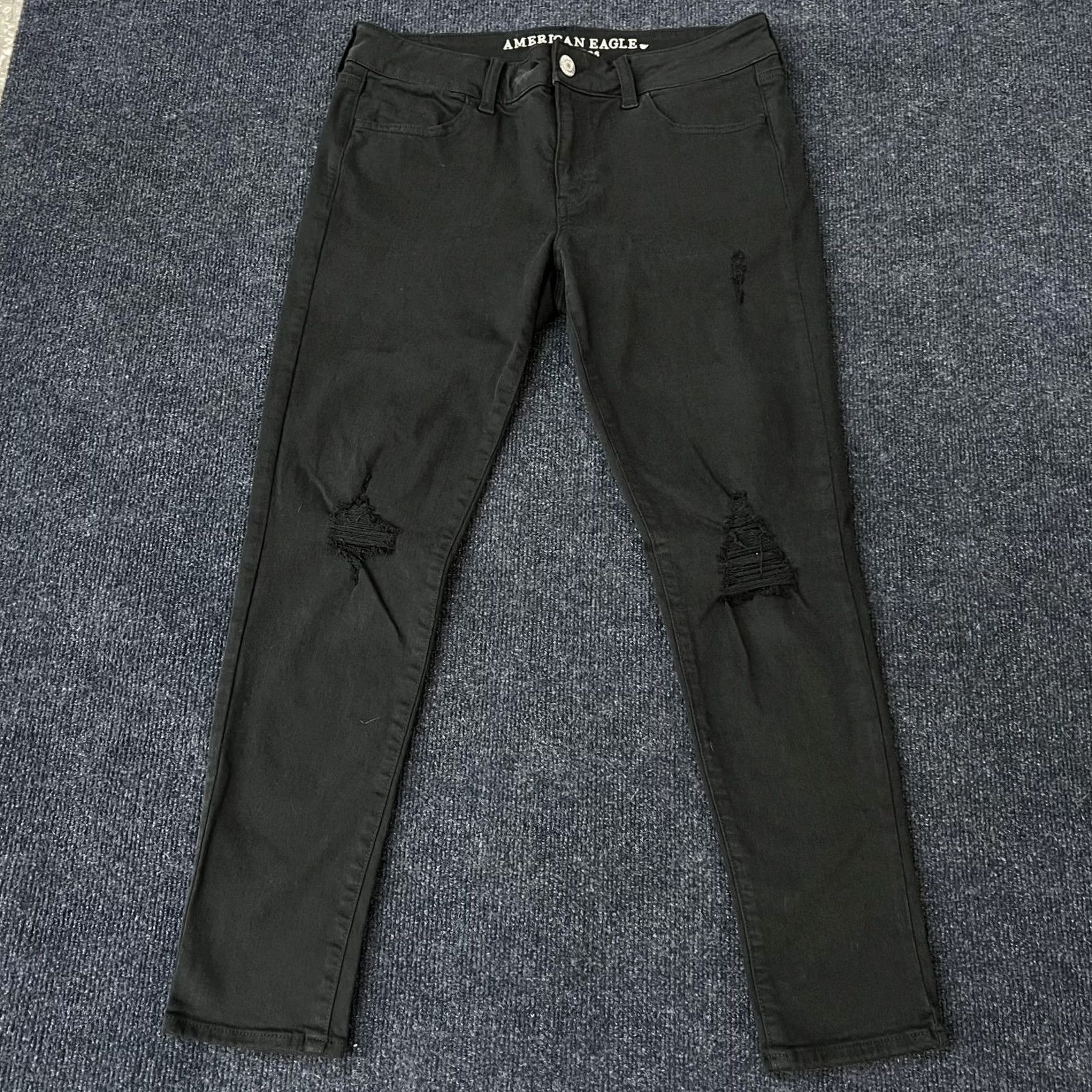 American Eagle Outfitters American Eagle Outfitters Skinny Jeans Womens 8 Black Stretch Distressed Denim Size 30" / US 8 / IT 44 - 4 Thumbnail