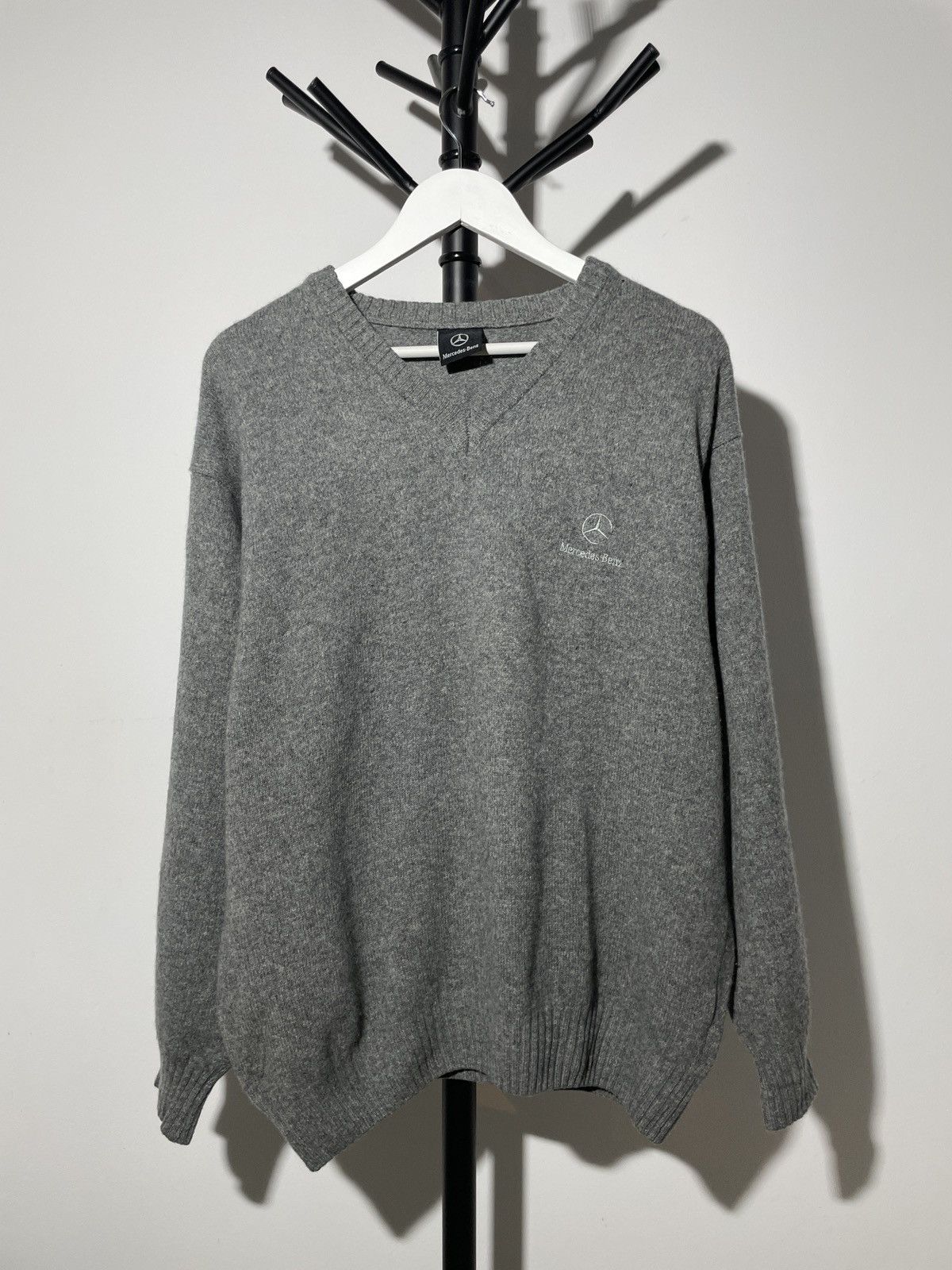 Mercedes-Benz × Vintage Vintage Mercedes Benz Wool V-Neck Sweater Size US M / EU 48-50 / 2 - 1 Thumbnail