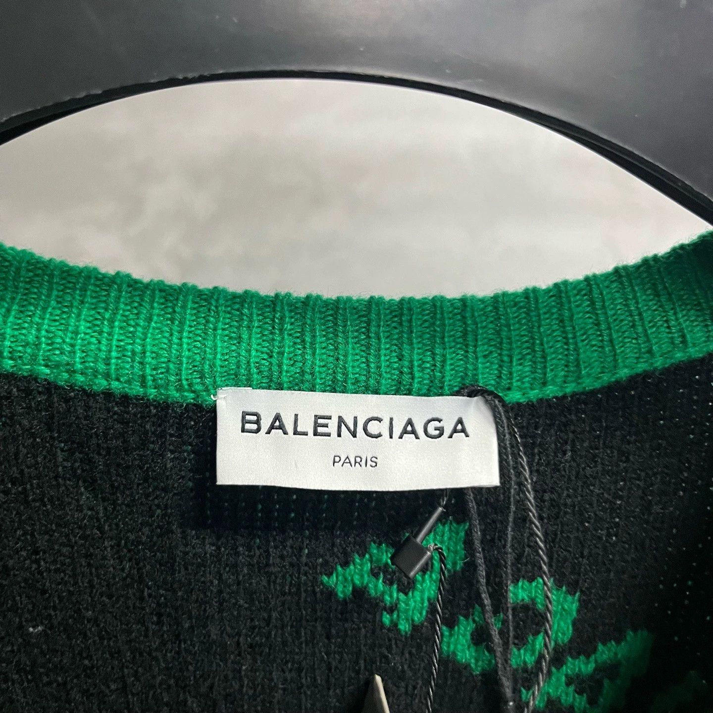 Balenciaga green v-neck printed long sleeve sweater Size US M / EU 48-50 / 2 - 2 Thumbnail
