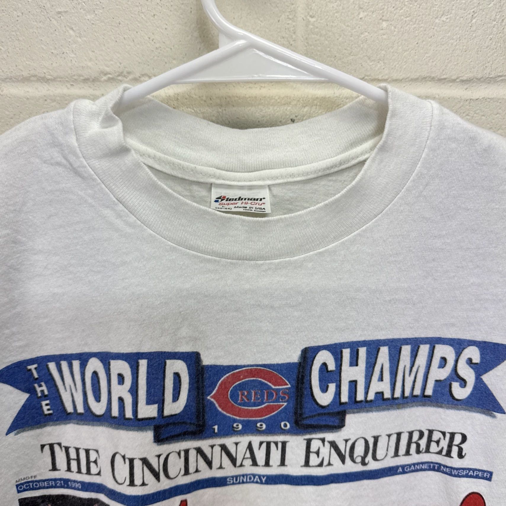Vintage VINTAGE Cincinnati Reds World Champs T-Shirt Newspaper Headline Sweep Rijo Men White 1990s Graphic Tee M/L Short Sleeve Cotton Stedman Size US M / EU 48-50 / 2 - 5 Thumbnail