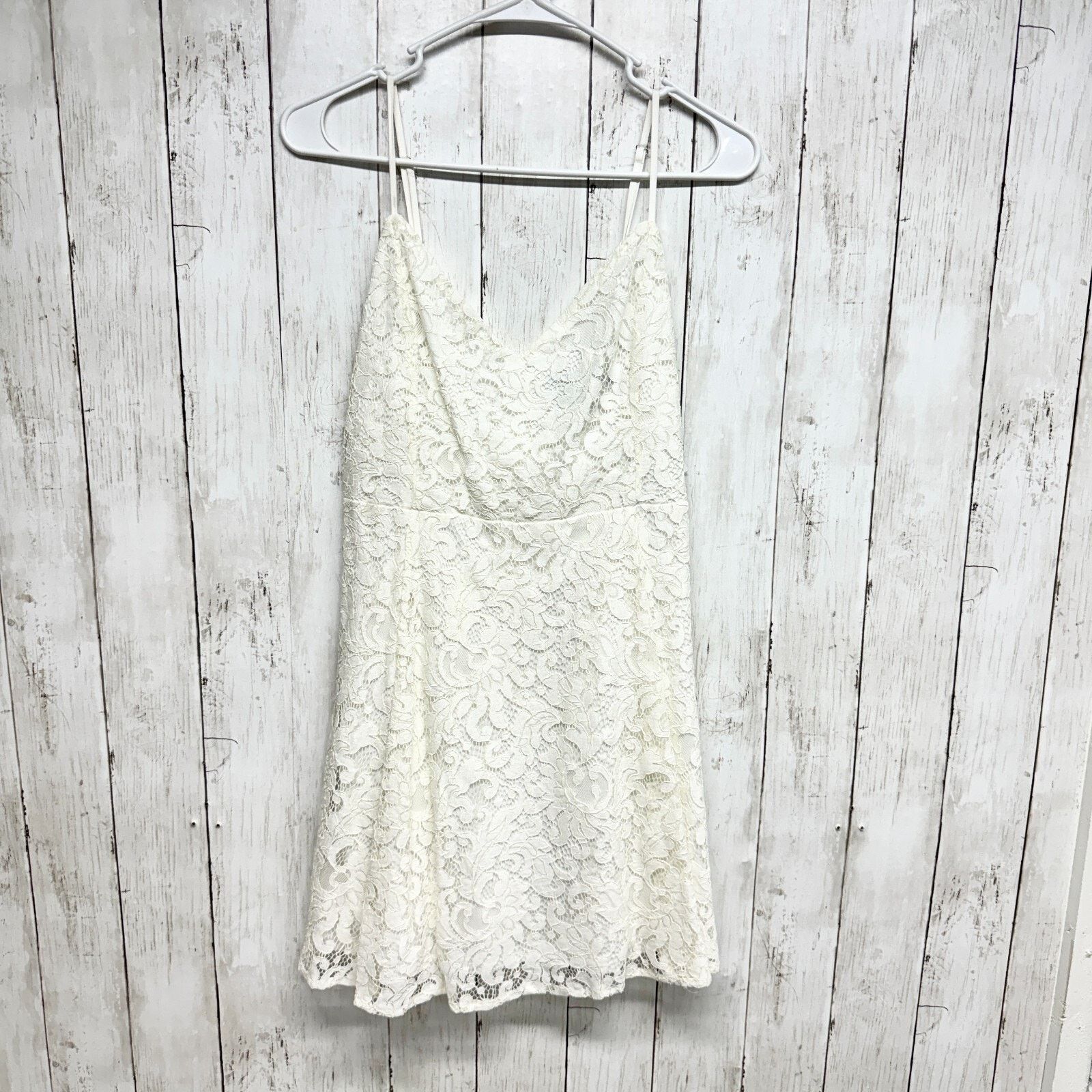 Other LULUS M Easy Love White Lace Skater Adjustable Strap NEW Size M / US 6-8 / IT 42-44 - 1 Thumbnail