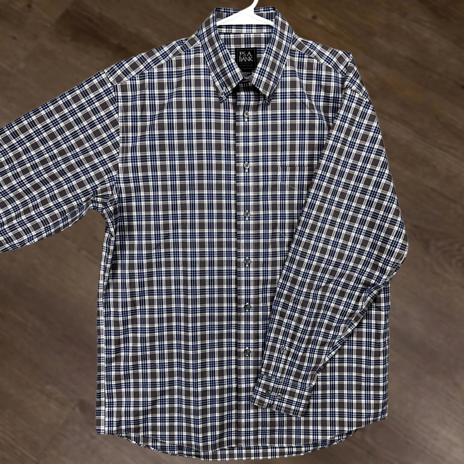 Jos. A. Bank Jos. A. Bank Traveler Shirt Button Down Men Medium Blue Gray Plaid Pocket Cotton Shirt Size US M / EU 48-50 / 2 - 1 Thumbnail