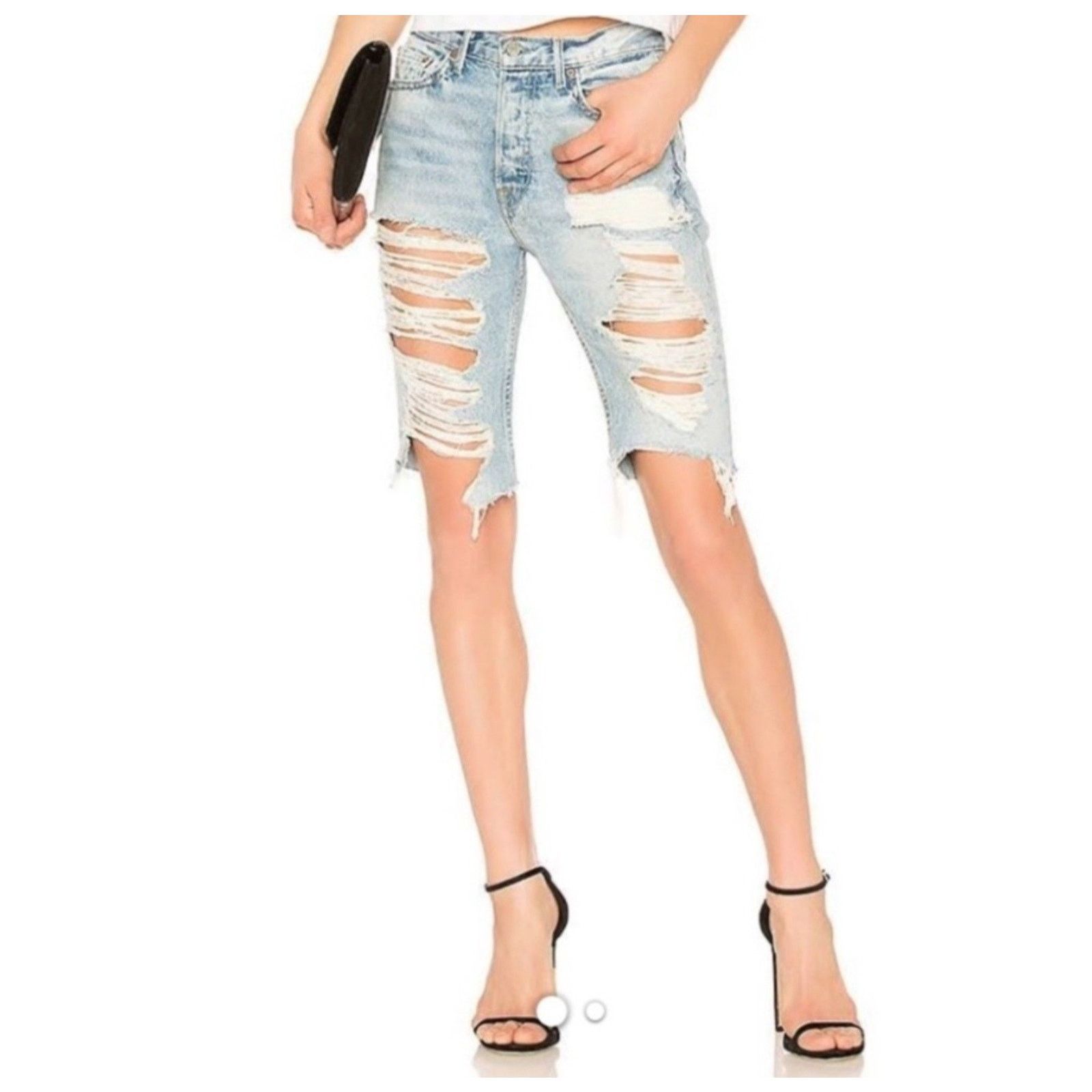 GRLFRND GRLFRND BEVERLY Bermuda Light Wash Frayed Hem Button Fly 26 Size 26" / US 2 / IT 38 - 1 Thumbnail