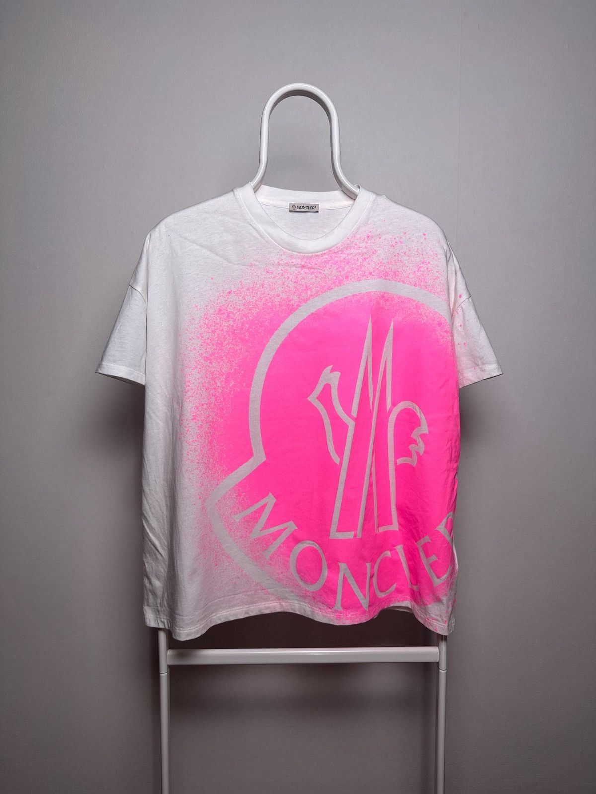 Moncler Moncler Logo Girocollo White & Pink Tshirt Size M / US 6-8 / IT 42-44 - 1 Thumbnail