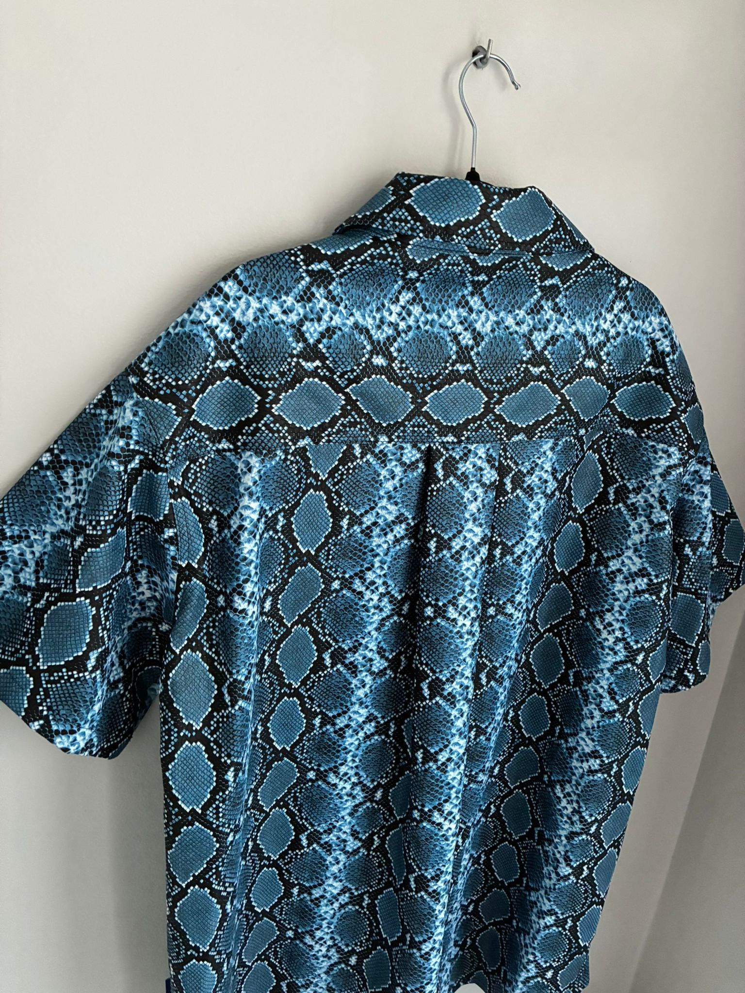 Designer Mykonos snake skin shirt Nikolaj Storm abstract art oversize Size US L / EU 52-54 / 3 - 15 Thumbnail
