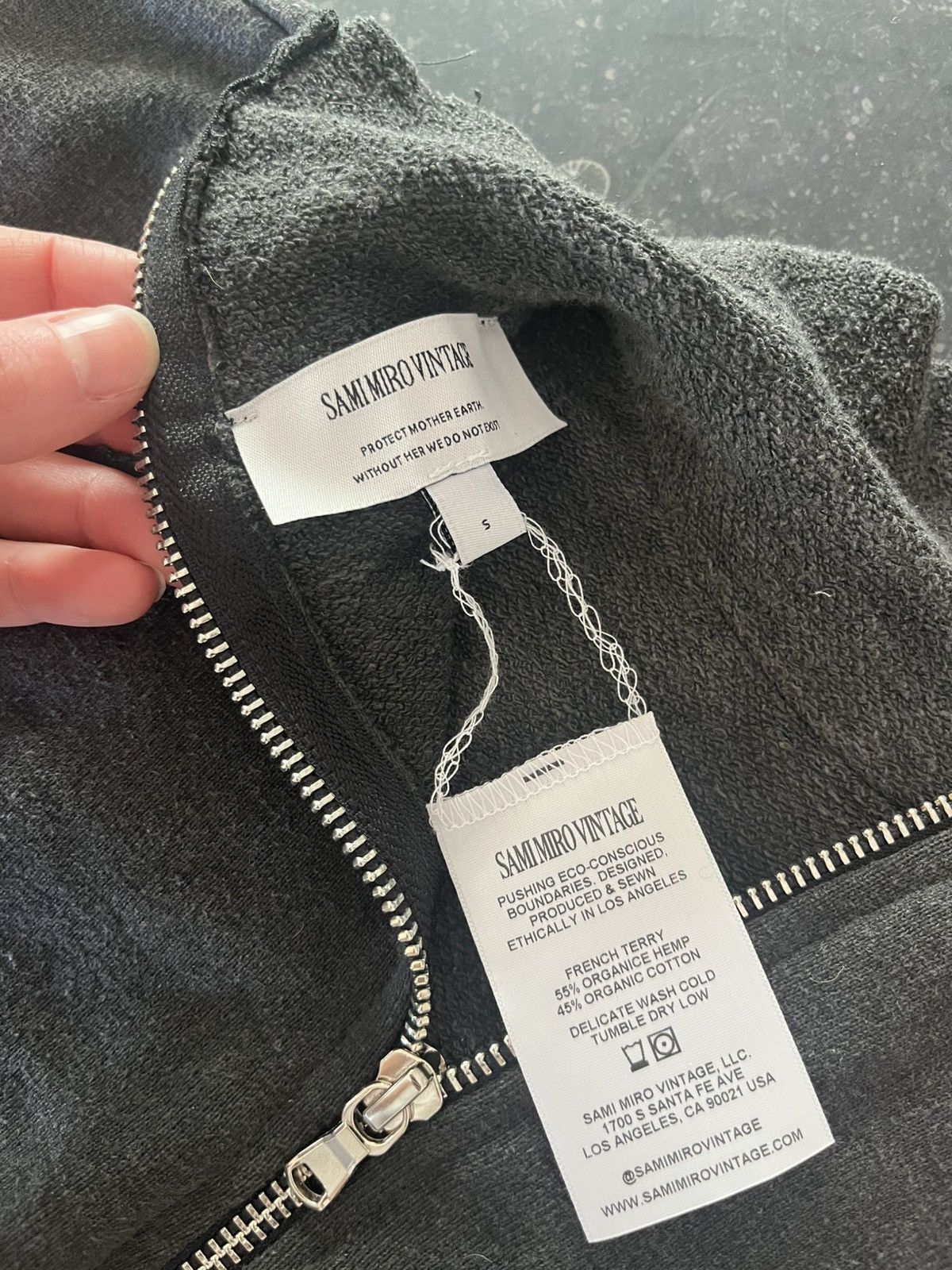 SAMI MIRO VINTAGE SAMI MIRO VINTAGE CHARCOAL CROPPED ZIP SWEATSHIRT SIZE SMALL Size S / US 4 / IT 40 - 2 Thumbnail
