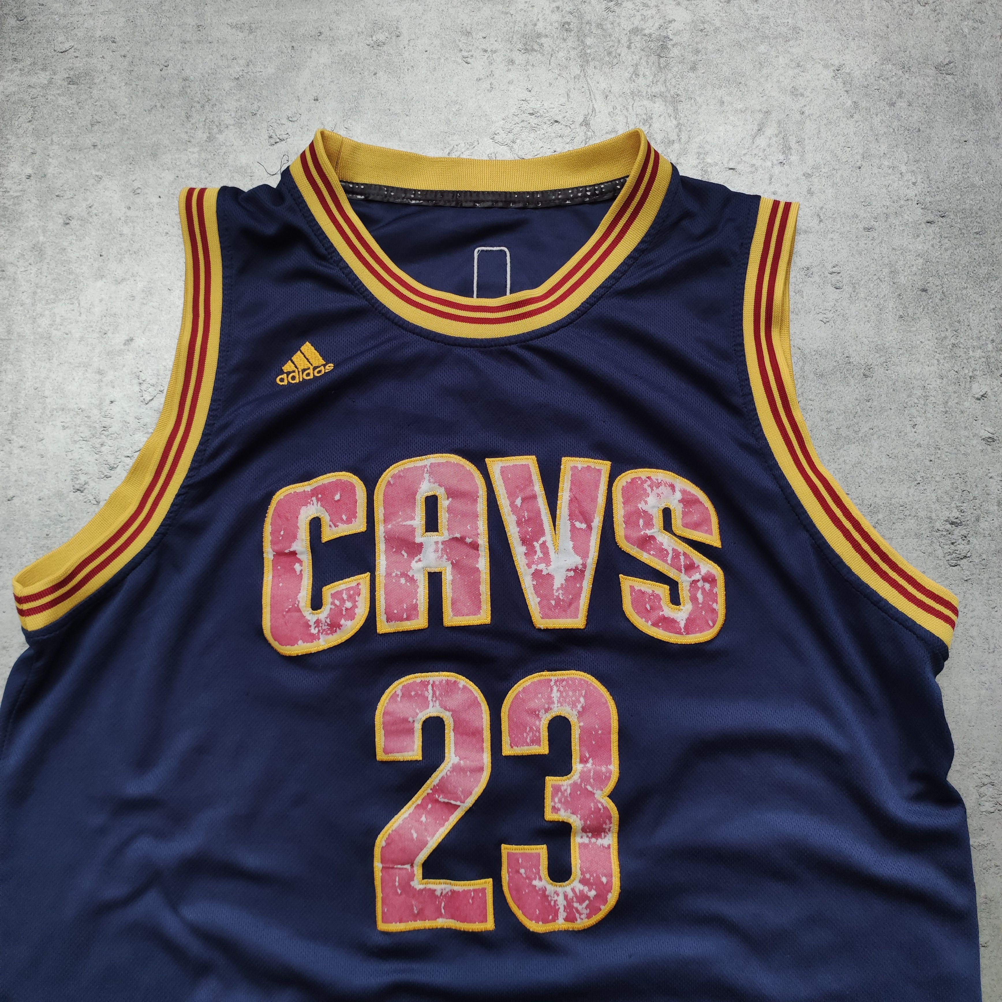 NBA Vintage NBA Adidas Cavs Cavaliers #23 James Jersey Size US L / EU 52-54 / 3 - 5 Thumbnail