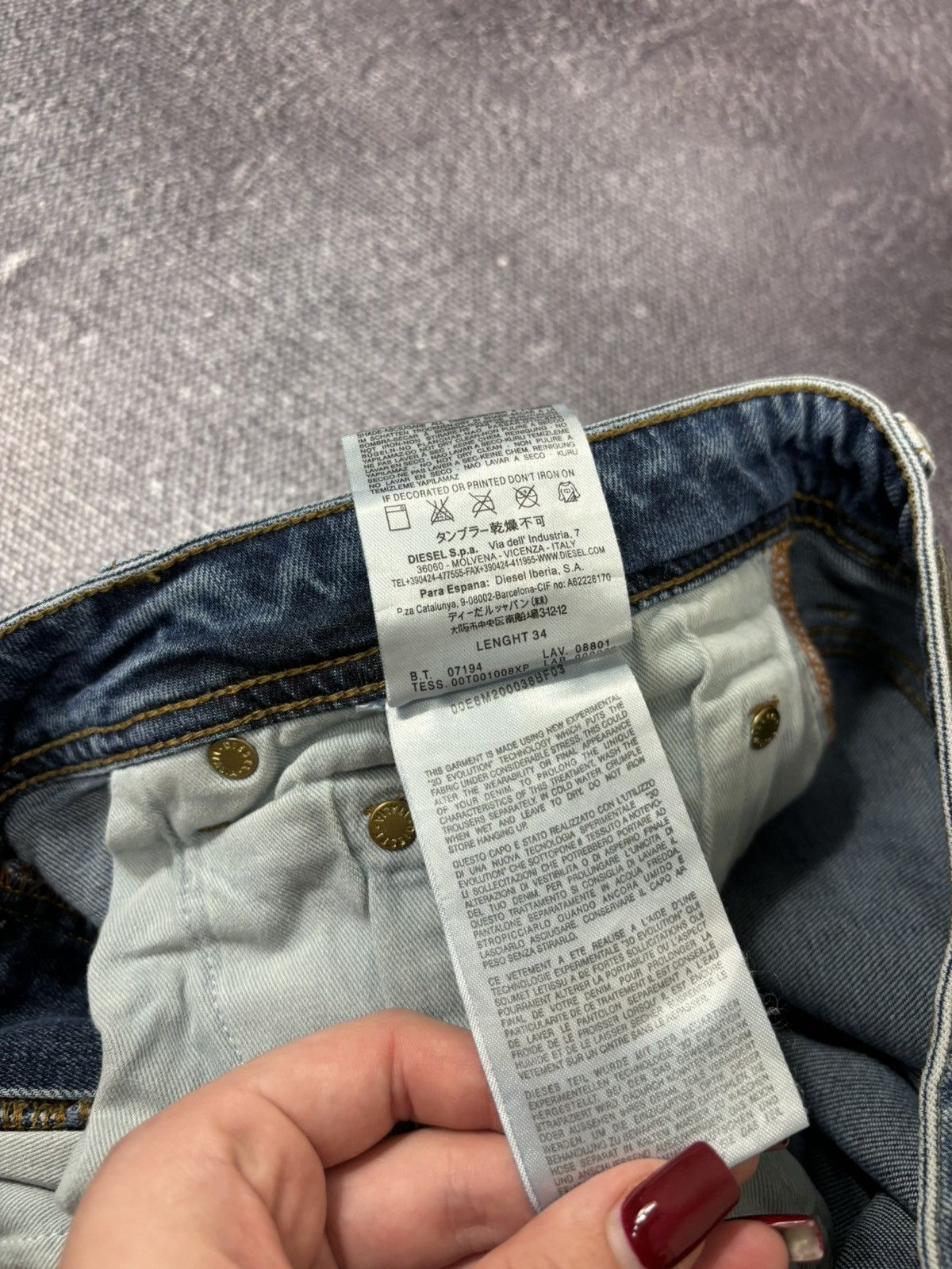 Diesel Vintage Diesel Y2K Ripped Denim Avant Garde Hype Jeans Size US 33 - 21 Thumbnail