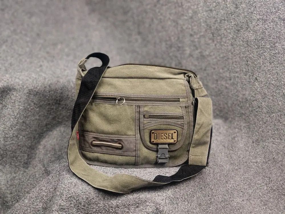 Diesel × Vintage Archive Diesel Multipocket Y2k Shoulder Bag | Grailed