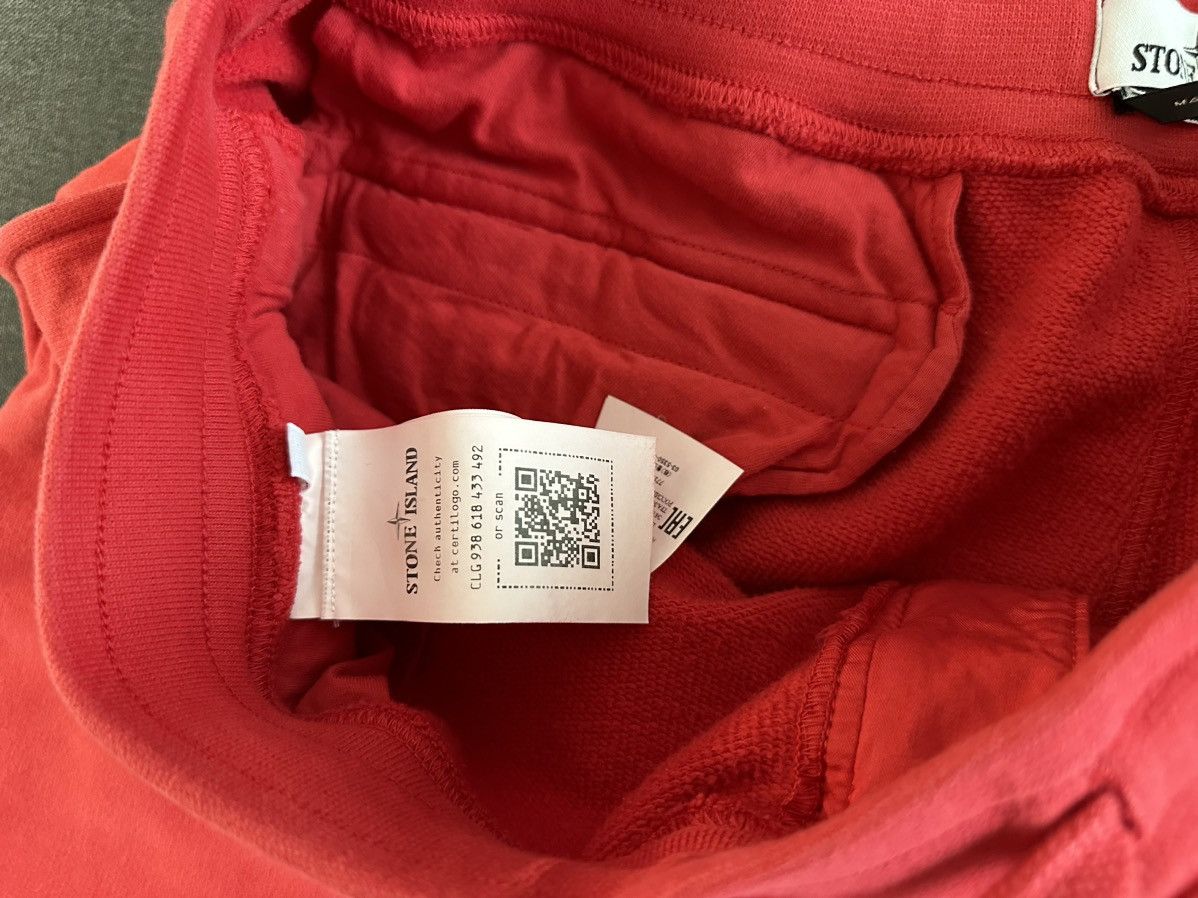 Stone Island Red stone island joggers size XL Size US 36 / EU 52 - 8 Thumbnail