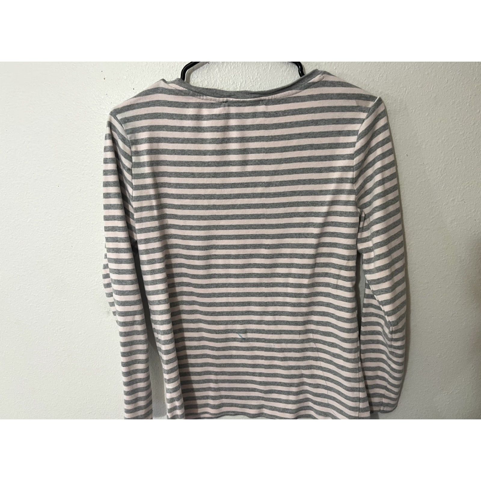 Tommy Hilfiger VINTAGE Tommy Hilfiger Striped Crew Neck Sweater Shirt M Womens Pink & Gray Adult Medium Womens Size M / US 6-8 / IT 42-44 - 3 Thumbnail