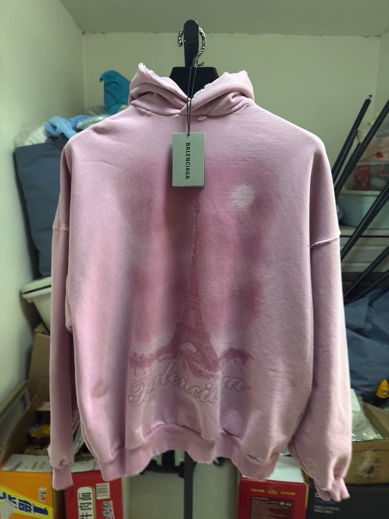 Balenciaga Balenciaga Pink iron tower sweater Size US S / EU 44-46 / 1 - 1 Thumbnail