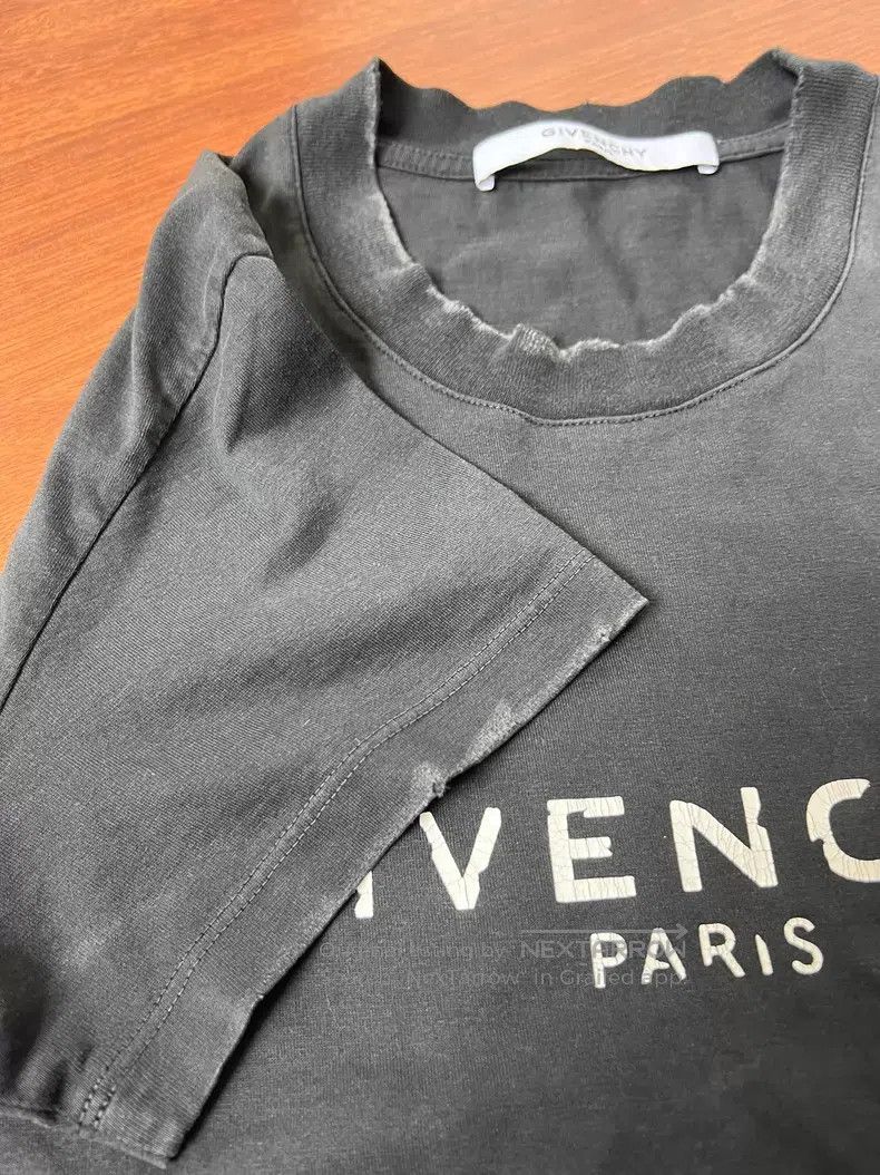 Givenchy Givenchy Distressed T-shirt Size US S / EU 44-46 / 1 - 7 Thumbnail