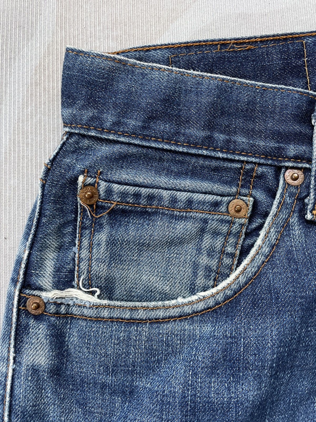 Levi's Levis 513 Straight Jeans (LG142) Size US 32 / EU 48 - 8 Thumbnail