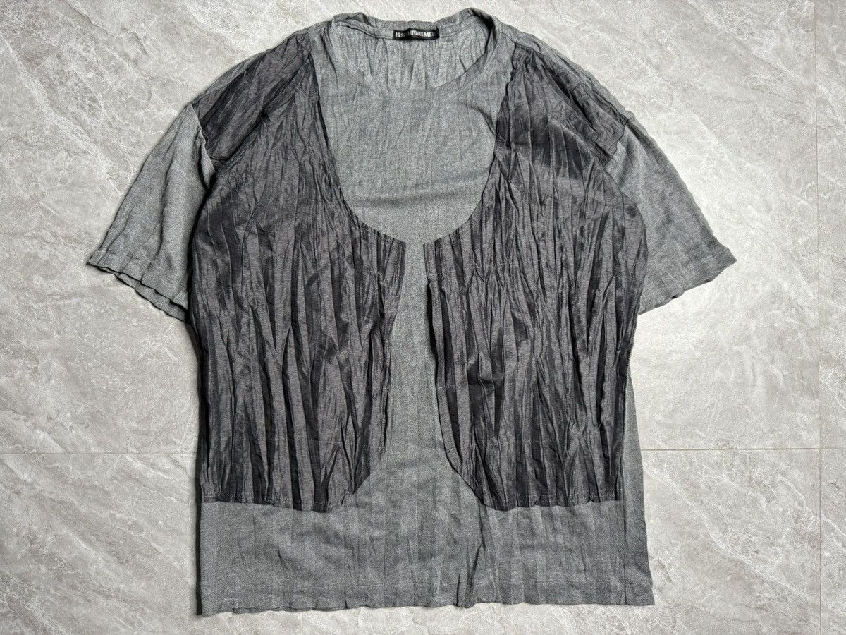 Issey Miyake Men F/W 16 Wrinkled Pleated Tee