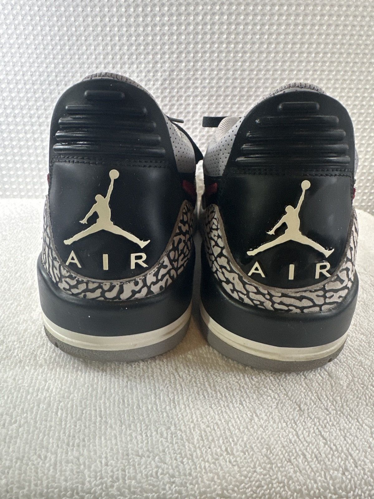 Nike Jordan Legacy 312 Low Bred Cement Grey Gym Red Black Size US 12 / EU 45 - 4 Thumbnail