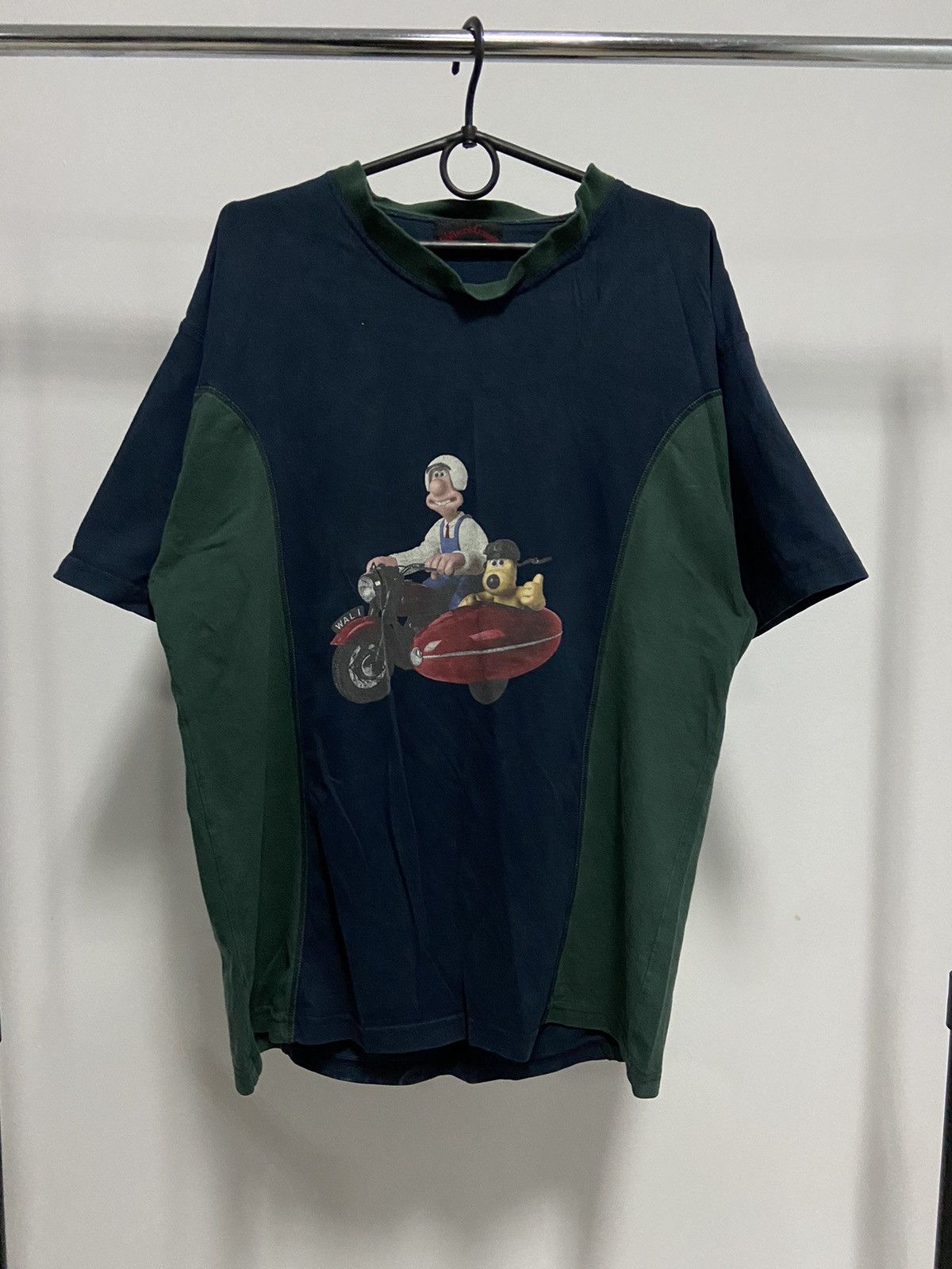 Vintage Wallace & Gromit big logo moto t shirt Size US L / EU 52-54 / 3 - 1 Thumbnail