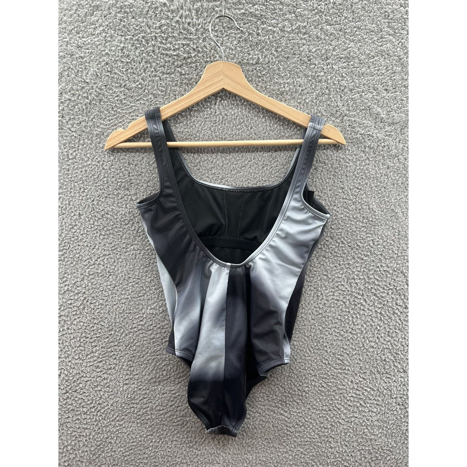 Nike Nike Spectrum U-Back One Piece Swimsuit Women Size Small Size S / US 4 / IT 40 - 2 Thumbnail