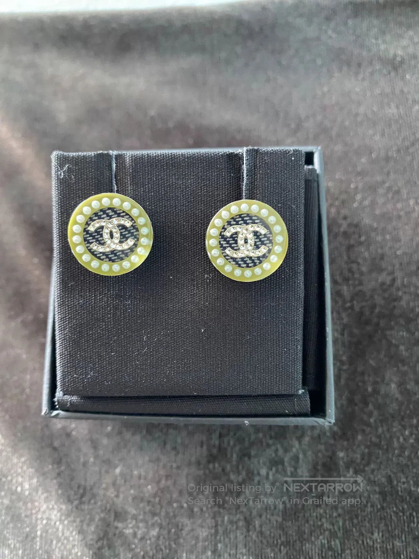 Chanel Chanel Button Double C Earrings. Size ONE SIZE - 1 Thumbnail
