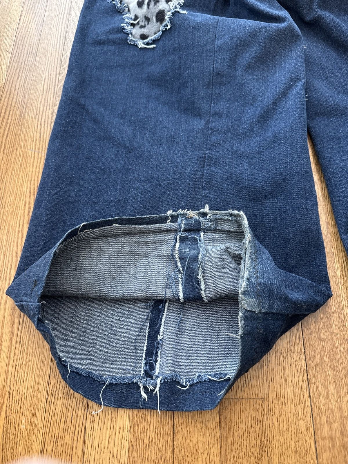 Kirkland Signature UPCYCLED reworked denim snow leopard print Size US 38 / EU 54 - 3 Thumbnail
