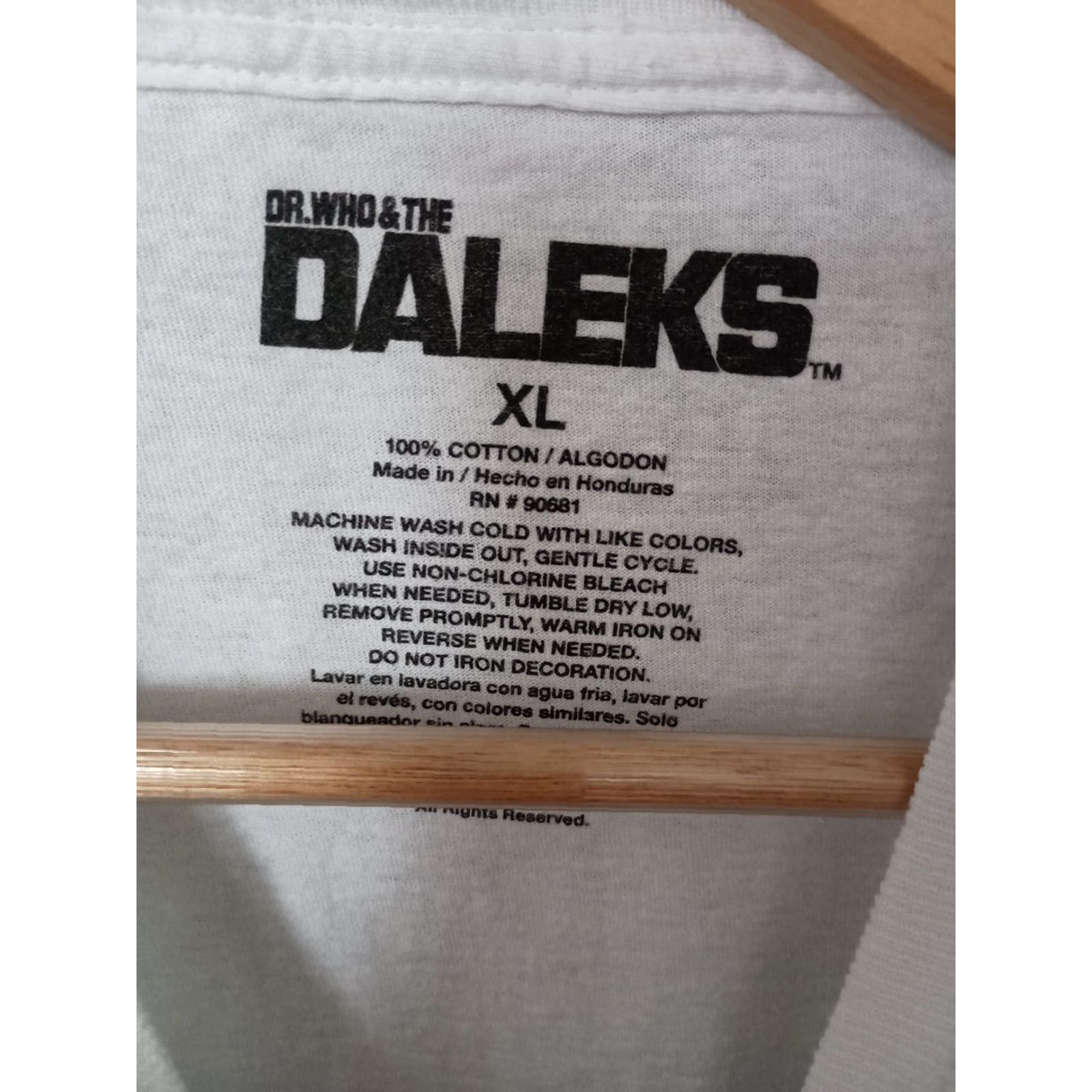 Vintage VINTAGE Doctor Who And The Daleks T-shirt Mens XL White 80s 90s Science Fiction Graphic Tee Size US XL / EU 56 / 4 - 3 Thumbnail
