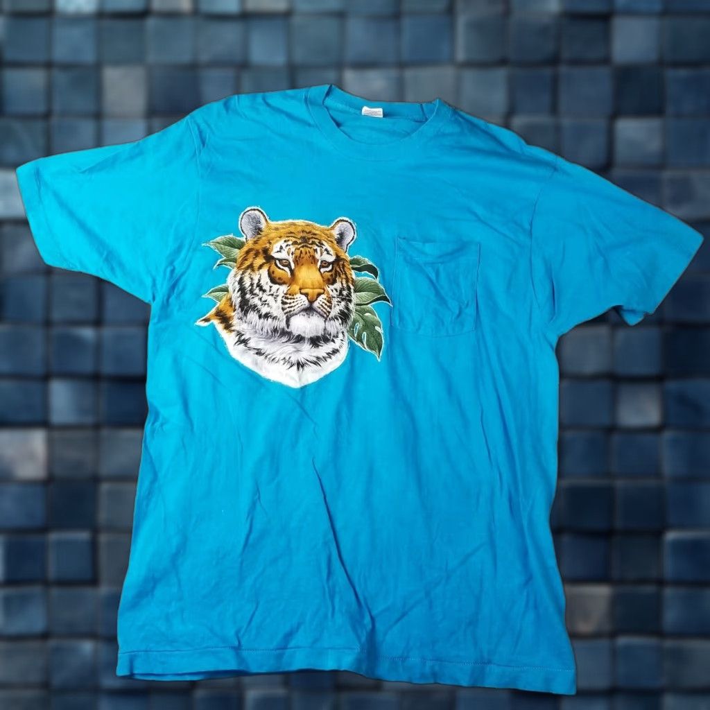 Vintage Vintage BVD Men Large Jungle Shirt Short Sleeve Cotton 80s Wildlife Animals Tee Size US L / EU 52-54 / 3 - 1 Thumbnail