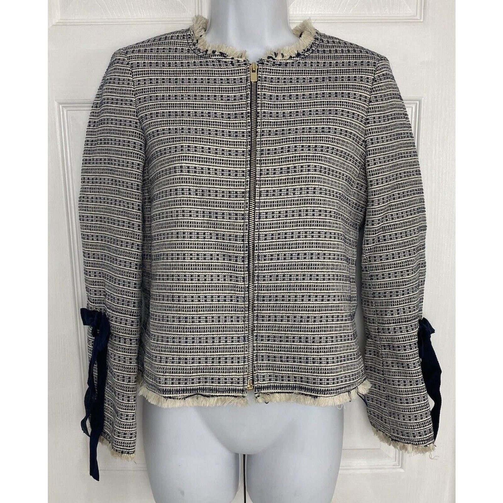 Club Monaco CLUB MONACO Parelle Manteaux Cropped Zip Jacket Tweed Bows Size XS / US 0-2 / IT 36-38 - 1 Thumbnail