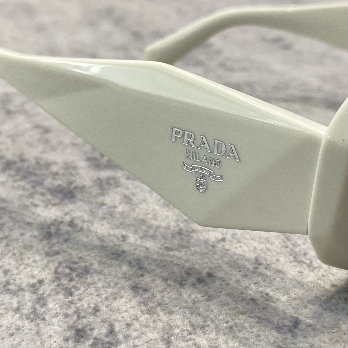 Prada PRADA OPR 17WS 1425S0 Sunglasses WHITE Size ONE SIZE - 4 Thumbnail