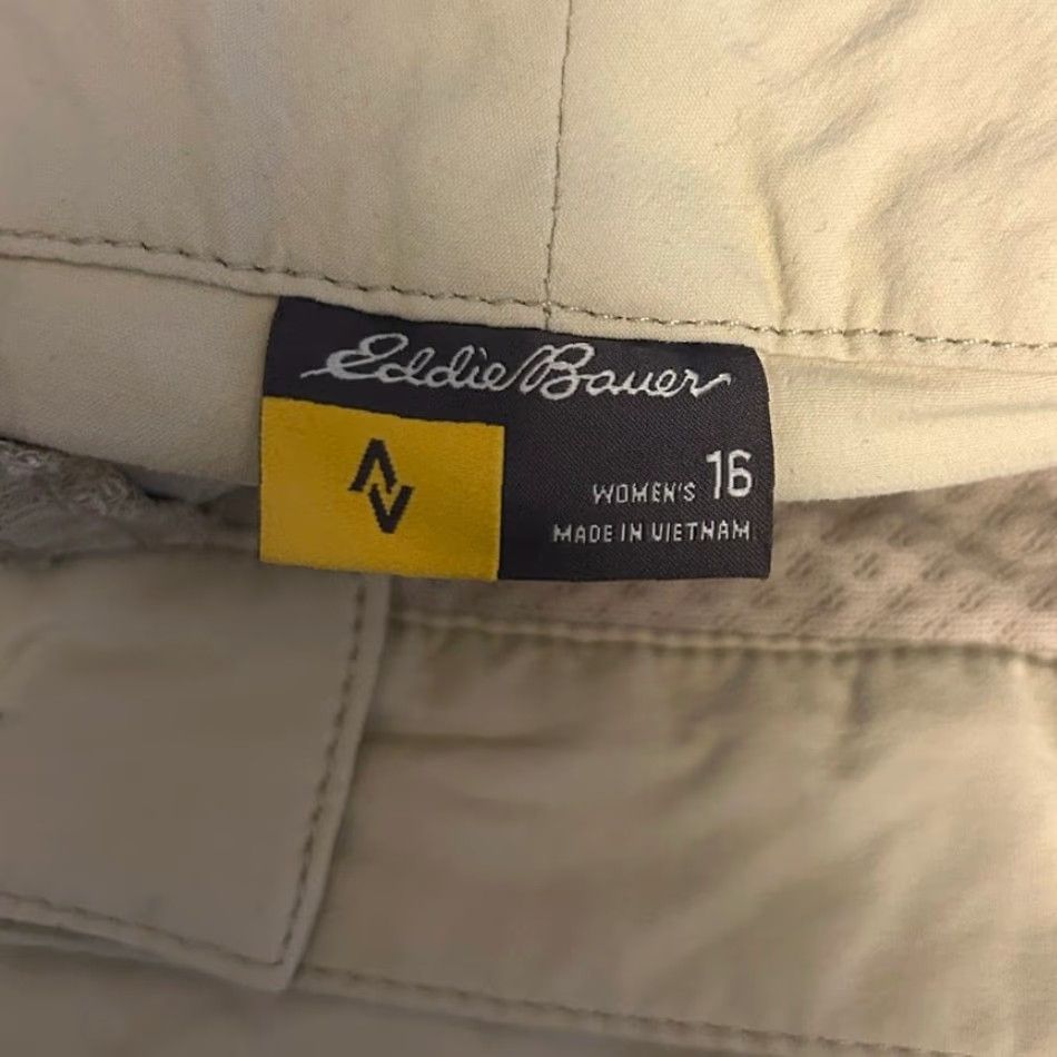 Eddie Bauer Eddie Bauer Travex Womens Pants Beige Mid Rise Straight Roll Tab Leg Stretch 16 Size 26" / US 2 / IT 38 - 4 Thumbnail