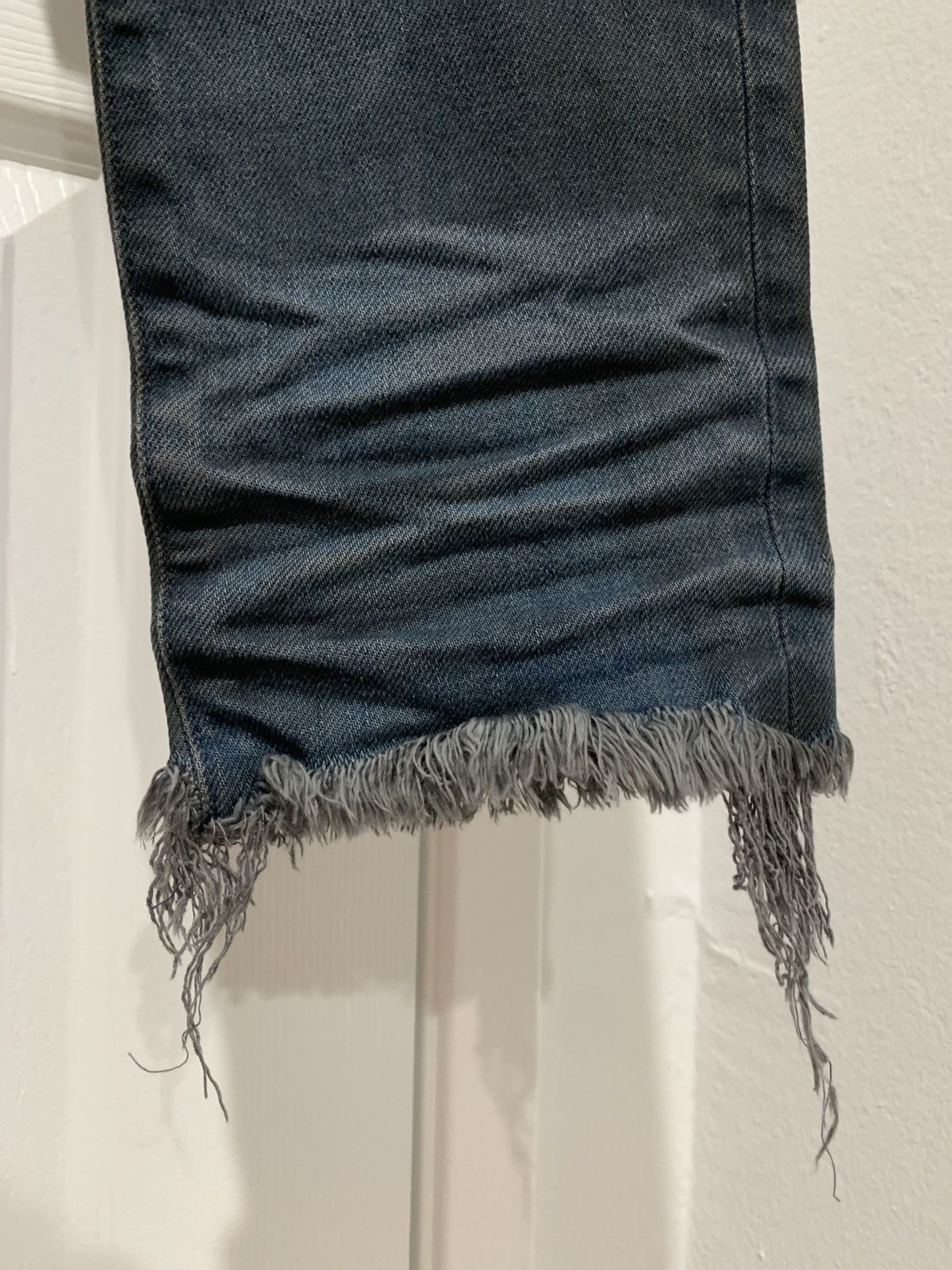 John Elliott John Elliott The Cast 2 Ash Denim Raw Hem 30 Size US 30 / EU 46 - 7 Thumbnail