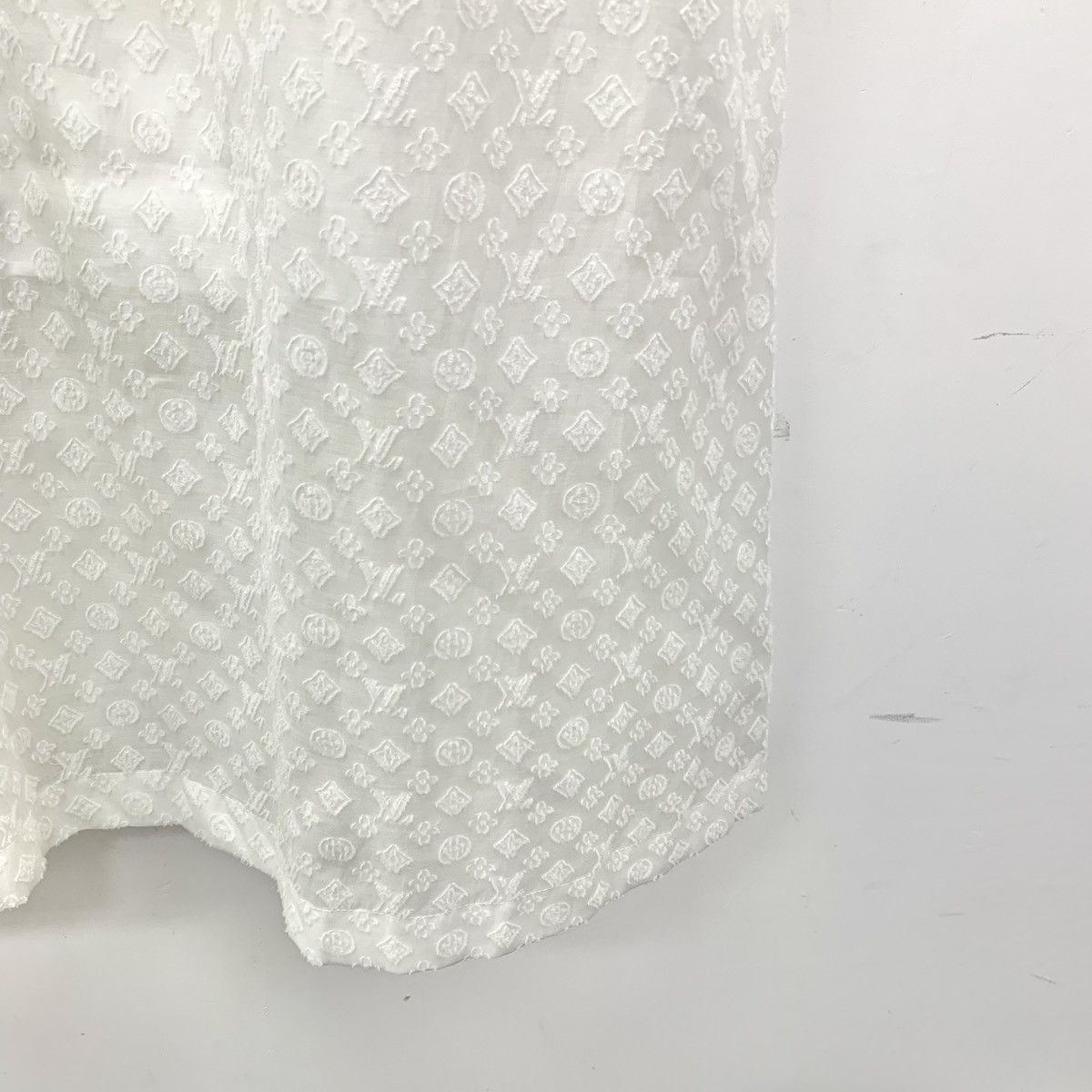 Louis Vuitton Louis Vuitton White Full Print Silk Sleeveless Dress K26WX Size XS / US 0-2 / IT 36-38 - 5 Thumbnail