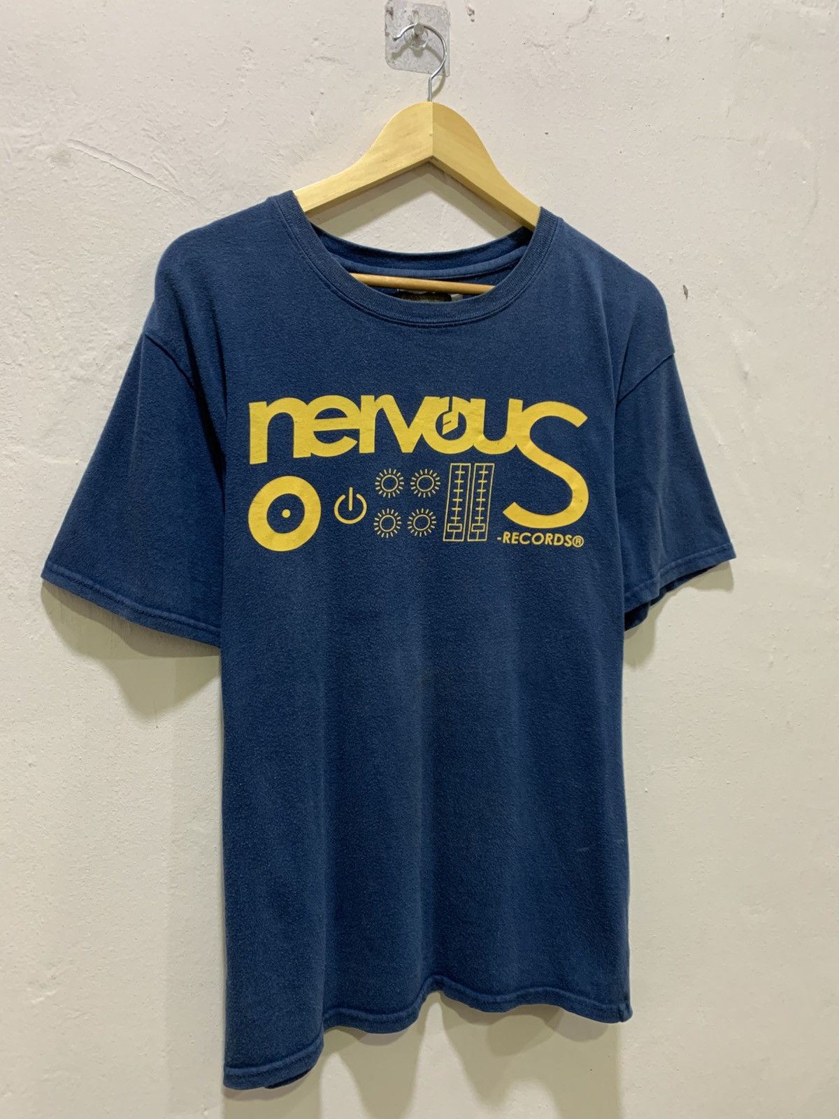 Rap Tees Vintage Hip Hop Nervous Record Tee Size US L / EU 52-54 / 3 - 2 Thumbnail
