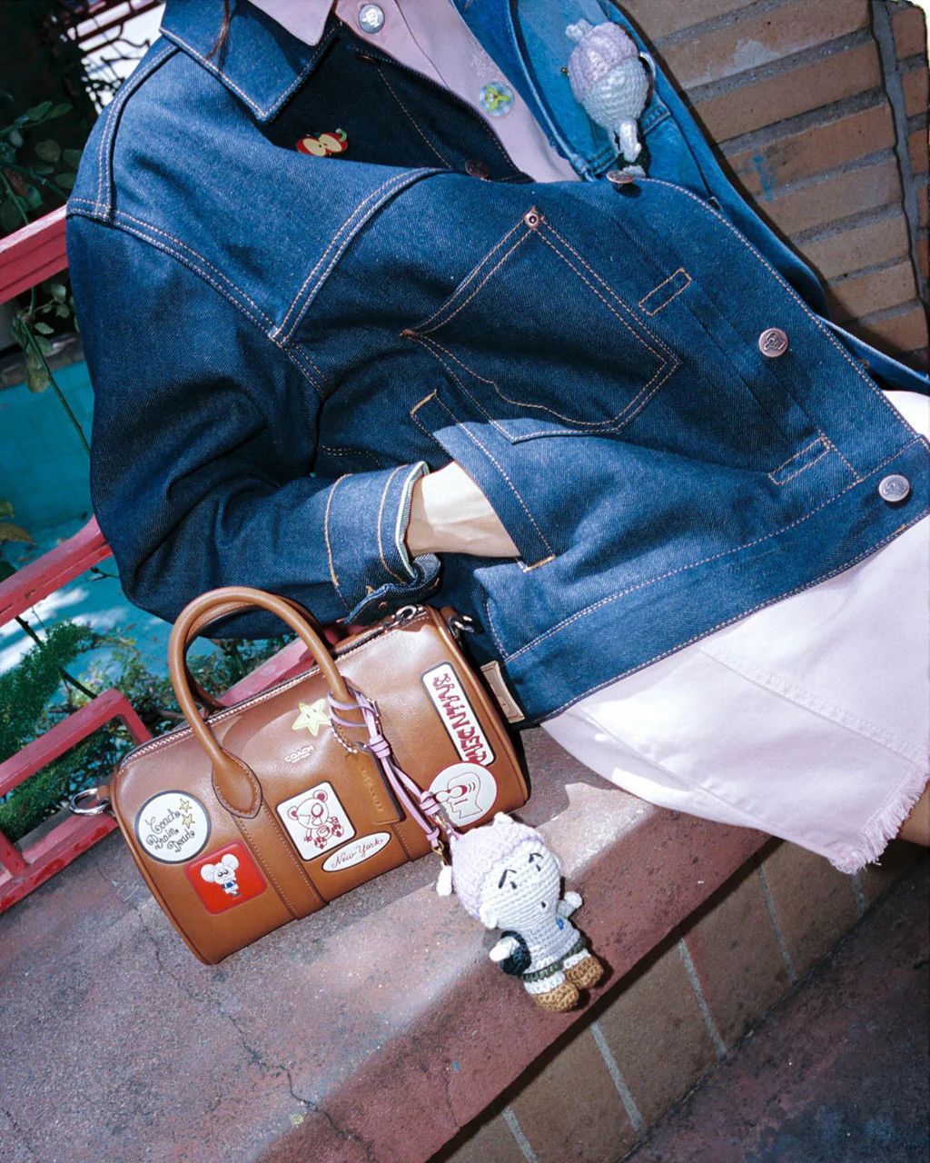 Brain Dead × Coach Coach | Brain Dead Compass Bag 25 With Darby Dino And Charm Size ONE SIZE - 4 Thumbnail