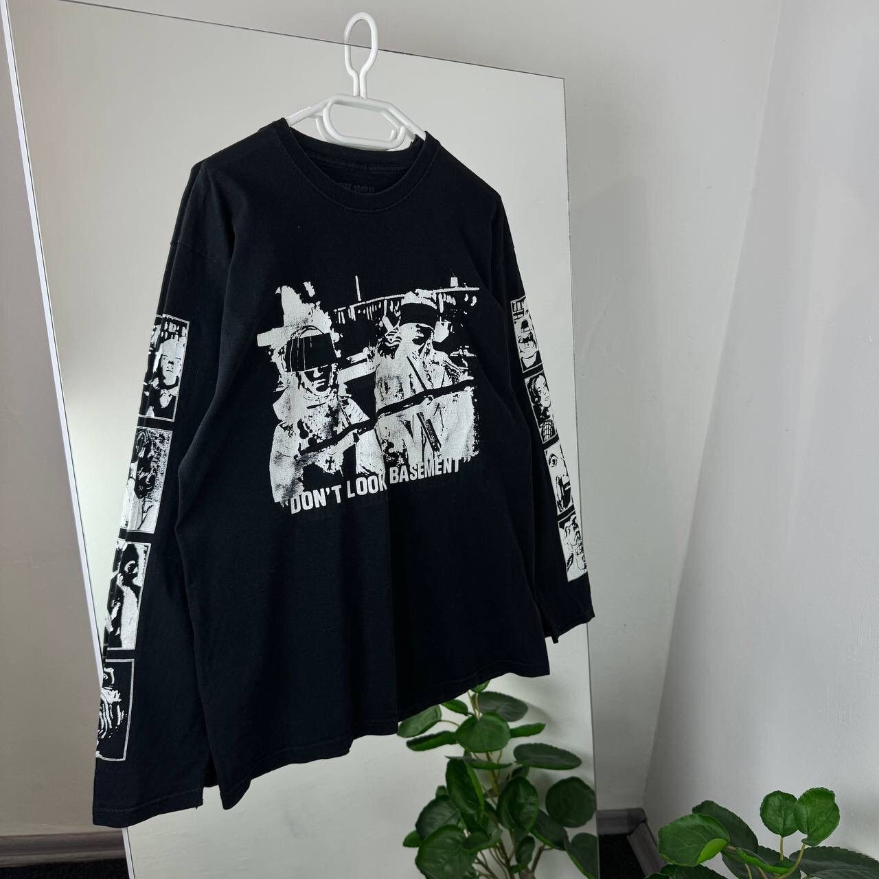 Vintage Don’t Look In The Basements Long Sleeve Tee Size US L / EU 52-54 / 3 - 2 Thumbnail