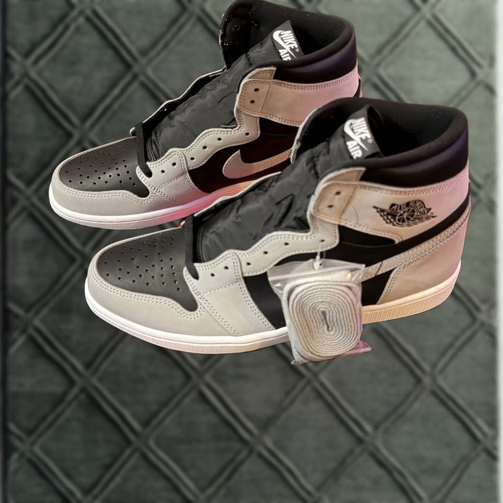 Jordan Brand Nike Air Jordan 1 Shadow 2.0 High OG Retro 555088-035 Men’s 12 Shoes Black/Light Smoke Grey/White Size US 12 / EU 45 - 1 Thumbnail