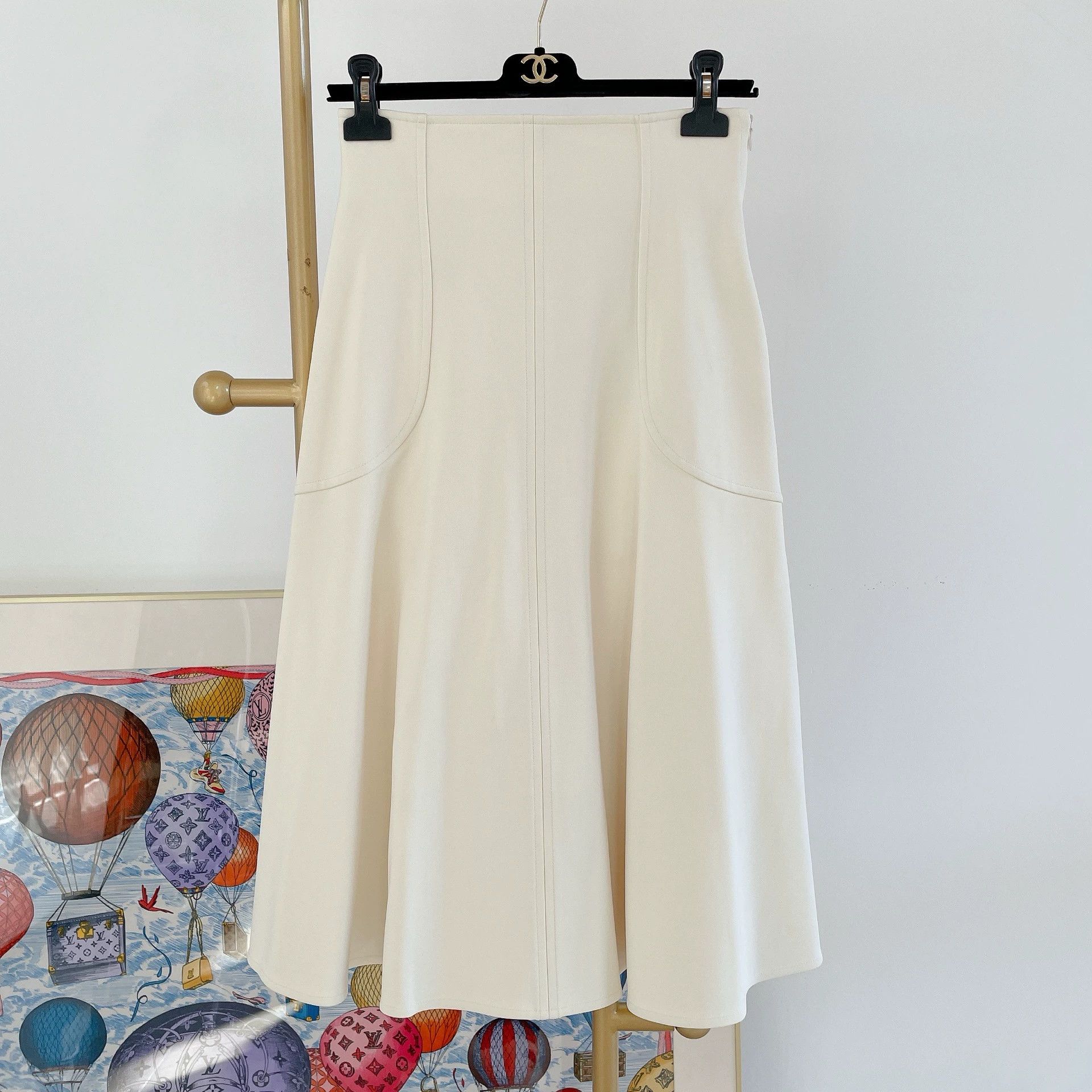 Hermes Hermes Beige Pleated Midi Skirt Size US 36 / EU 52 - 1 Thumbnail