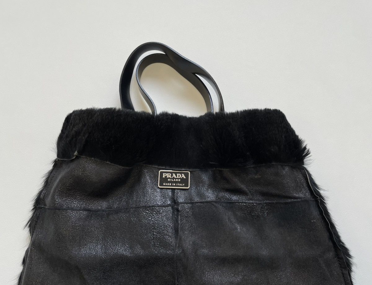 Prada A/W 2000 Black Sheep Fur Hand Bag Size ONE SIZE - 14 Thumbnail