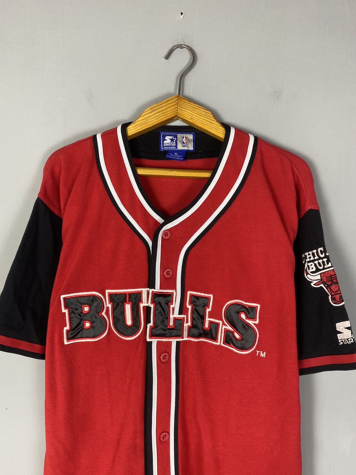 NBA × Starter × Vintage Vintage Chicago bulls starter big logo polo tee T-shirt Size US XL / EU 56 / 4 - 2 Thumbnail