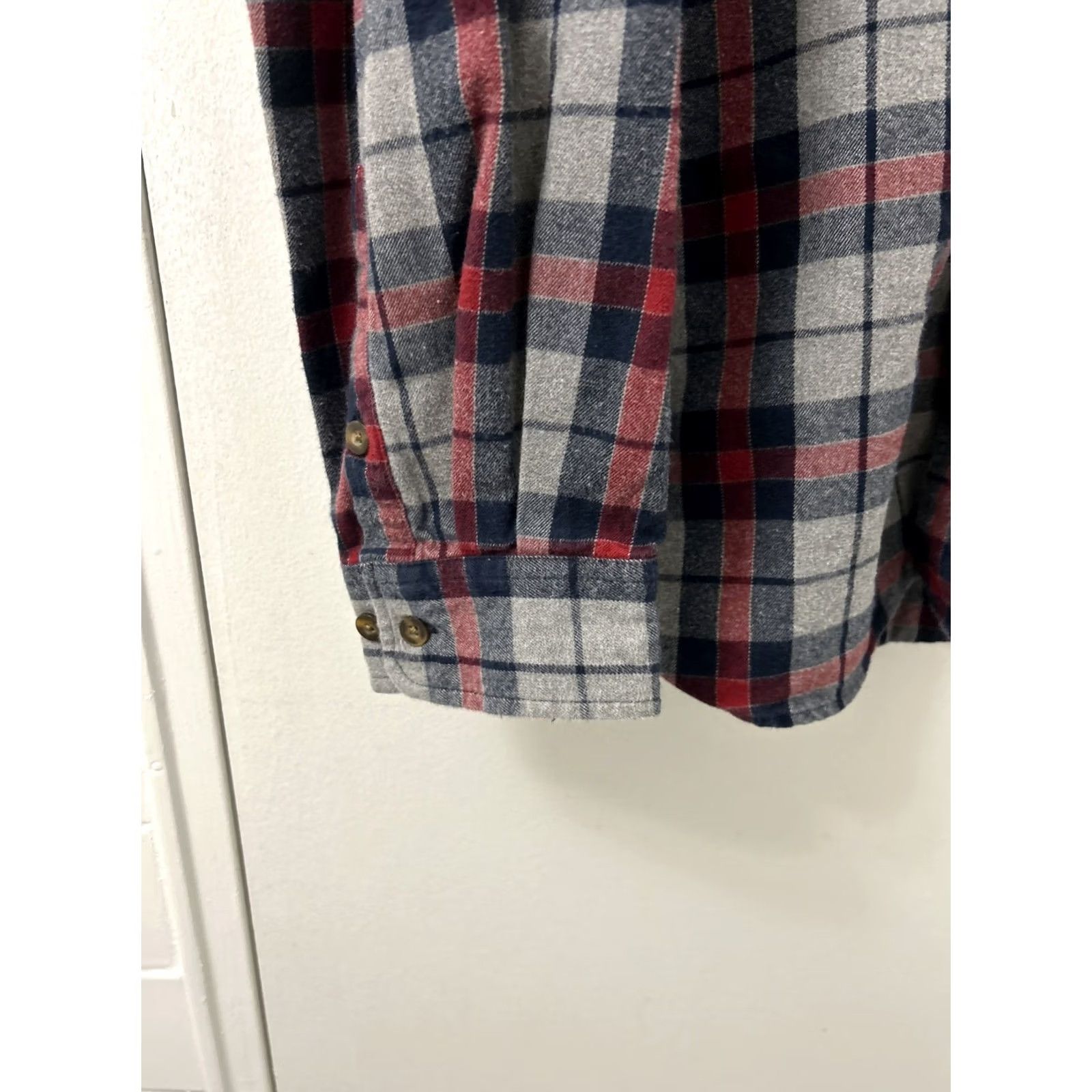 Carhartt Carhartt Hubbard Shirt Mens XL Red Plaid Flannel Button-Down L/S 8 Oz Heavyweight Cotton Pockets Workwear Sl tie? Size US XL / EU 56 / 4 - 7 Thumbnail