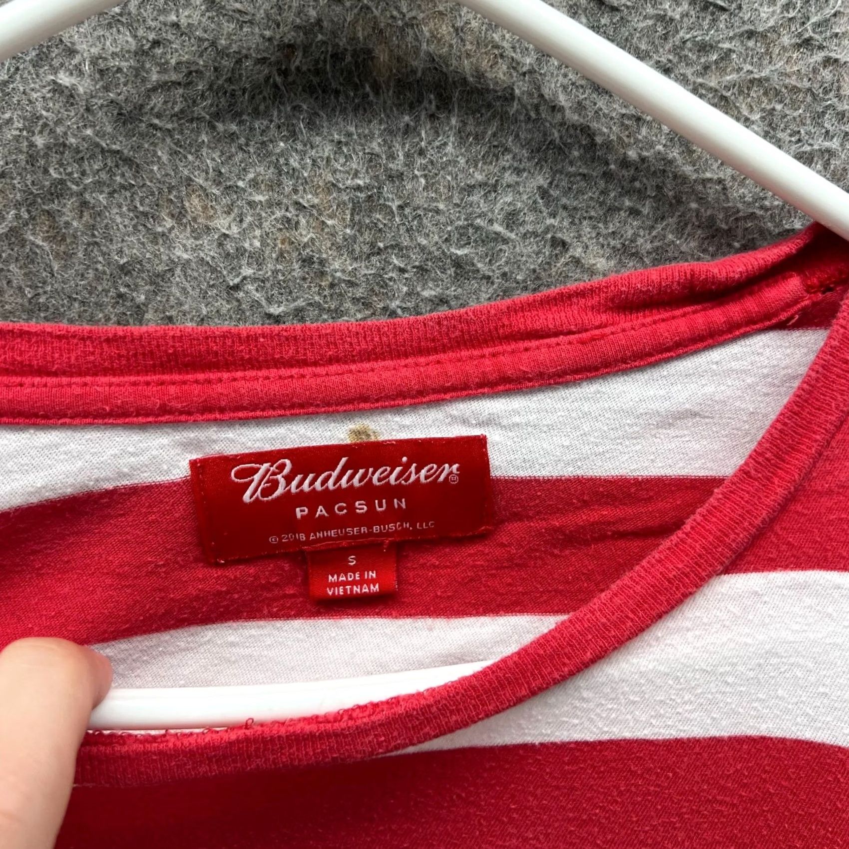 Pacsun Budweiser PacSun Shirt Women Small White Striped Crewneck Embroidered Logo T-Shirt Short Sleeve Casual Vintage: No Size S / US 4 / IT 40 - 6 Thumbnail