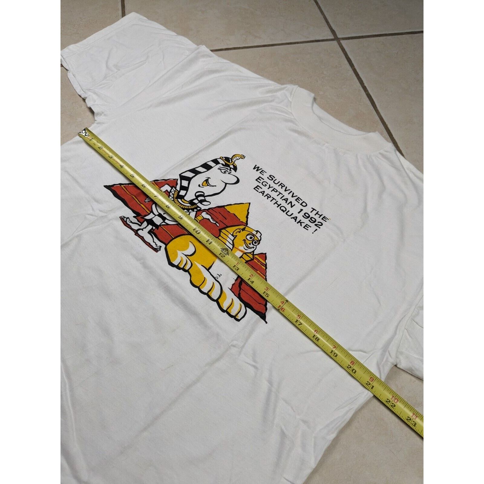 Majestic Vtg 'We Survived Egyptian 1992 Earthquake' 90s T-Shirt Cairo Size US XL / EU 56 / 4 - 6 Thumbnail
