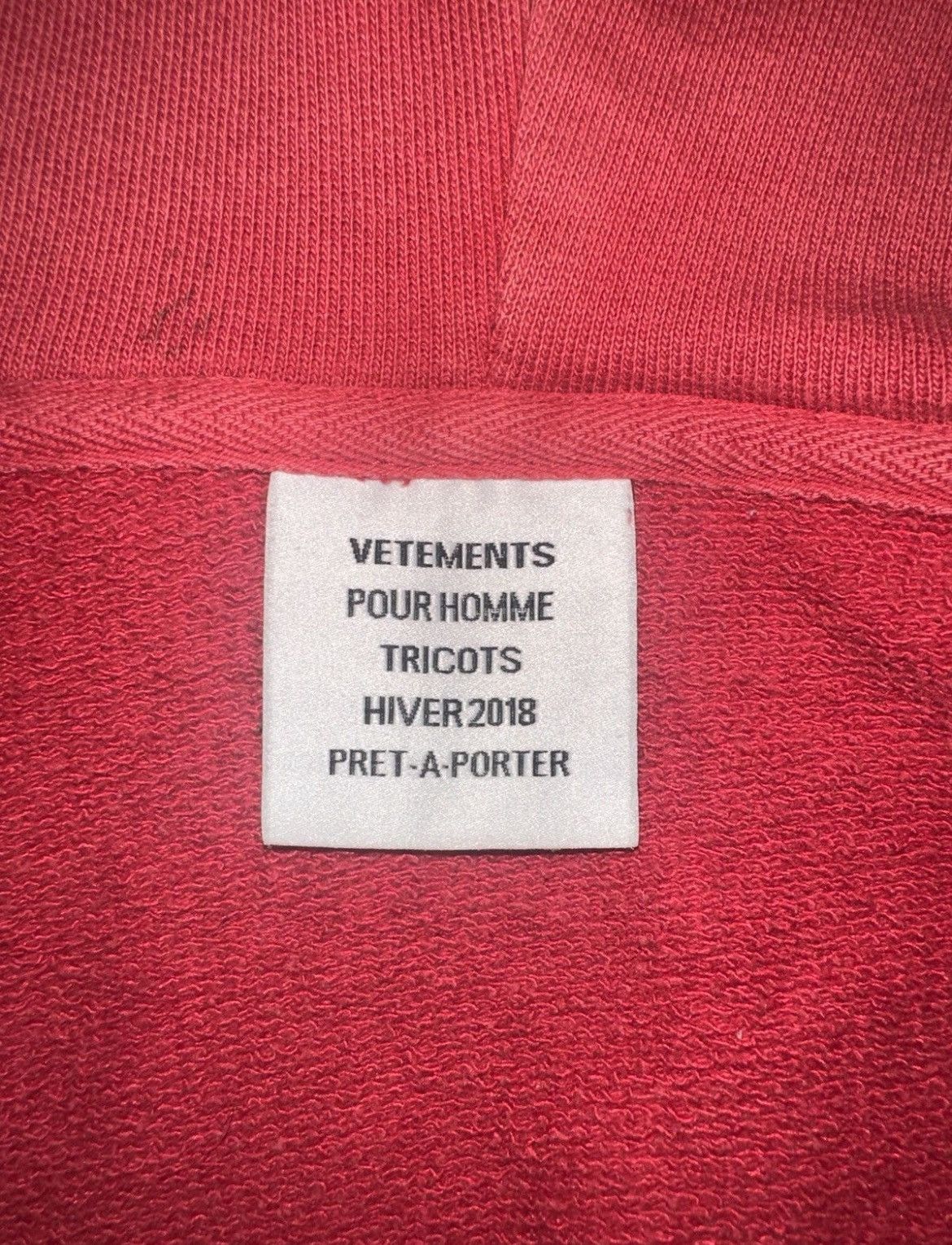 Vetements Vetements AW18 Free Hugs Zip Hoodie Red Size US XS / EU 42 / 0 - 2 Thumbnail