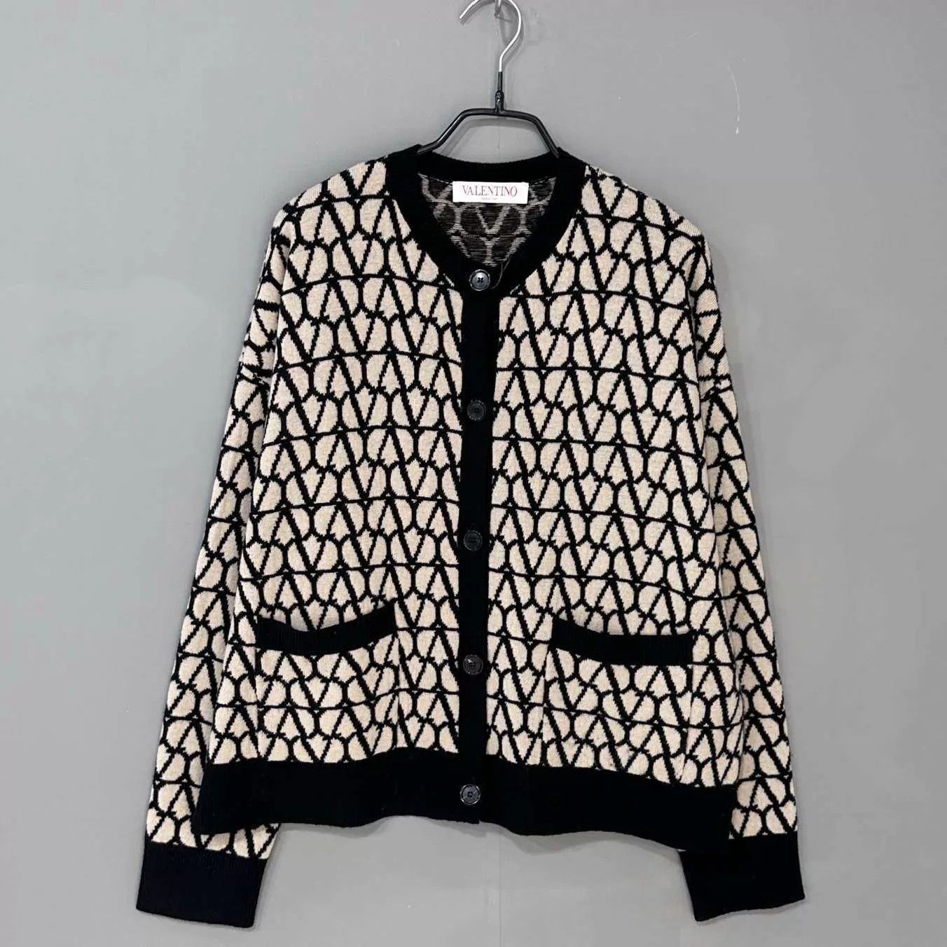 Valentino Valentino Premium Red Tag Full Logo Cardigan M 99 New Size M / US 6-8 / IT 42-44 - 1 Thumbnail