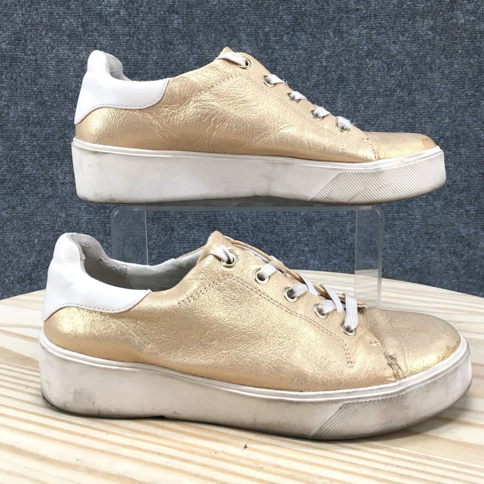 Naturalizer Naturalizer Womens 7.5 W Wide Morrison 2.0 Casual Sneakers Gold Leather Low Top Size M / US 6-8 / IT 42-44 - 2 Thumbnail