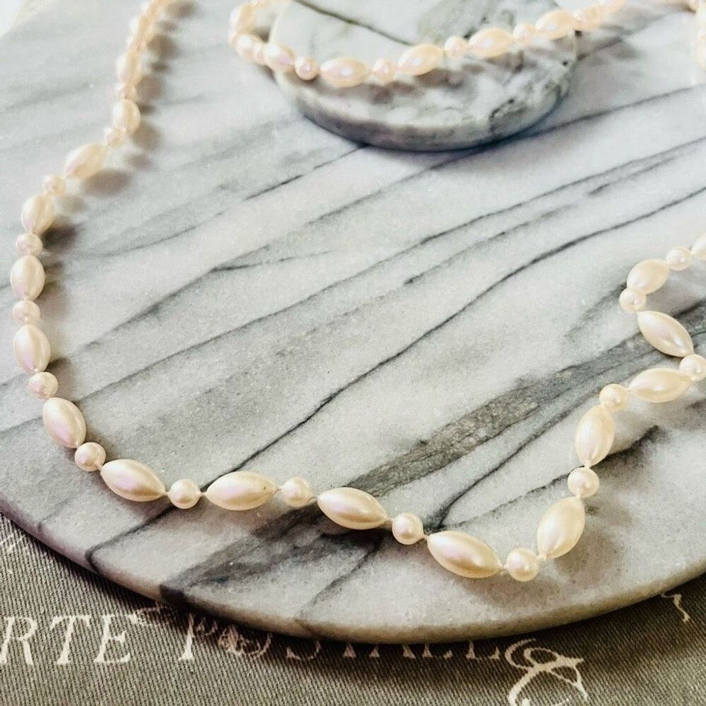Vintage Vintage Pale Pink Faux Pearl Necklace Acrylic Beaded Size ONE SIZE - 2 Thumbnail