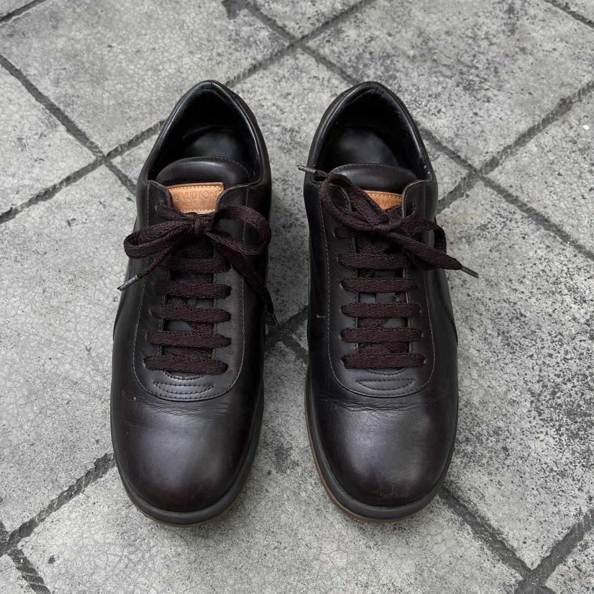 Louis Vuitton LOUIS VUITTON CLASSIC SNEAKER Size US 9 / IT 39 - 2 Thumbnail
