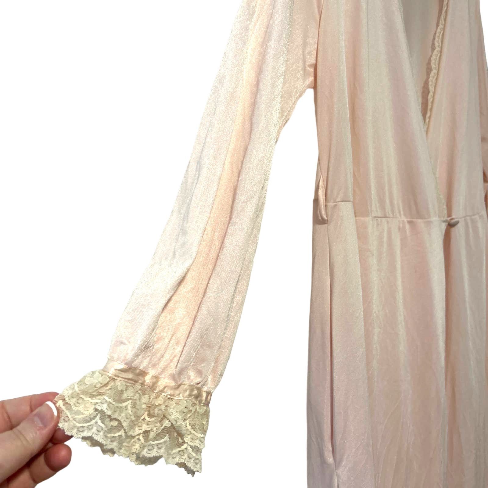Avon Celli Softness Avon Vintage Pink Lace Long Sleeved Robe M/L 1980 Size ONE SIZE - 3 Thumbnail