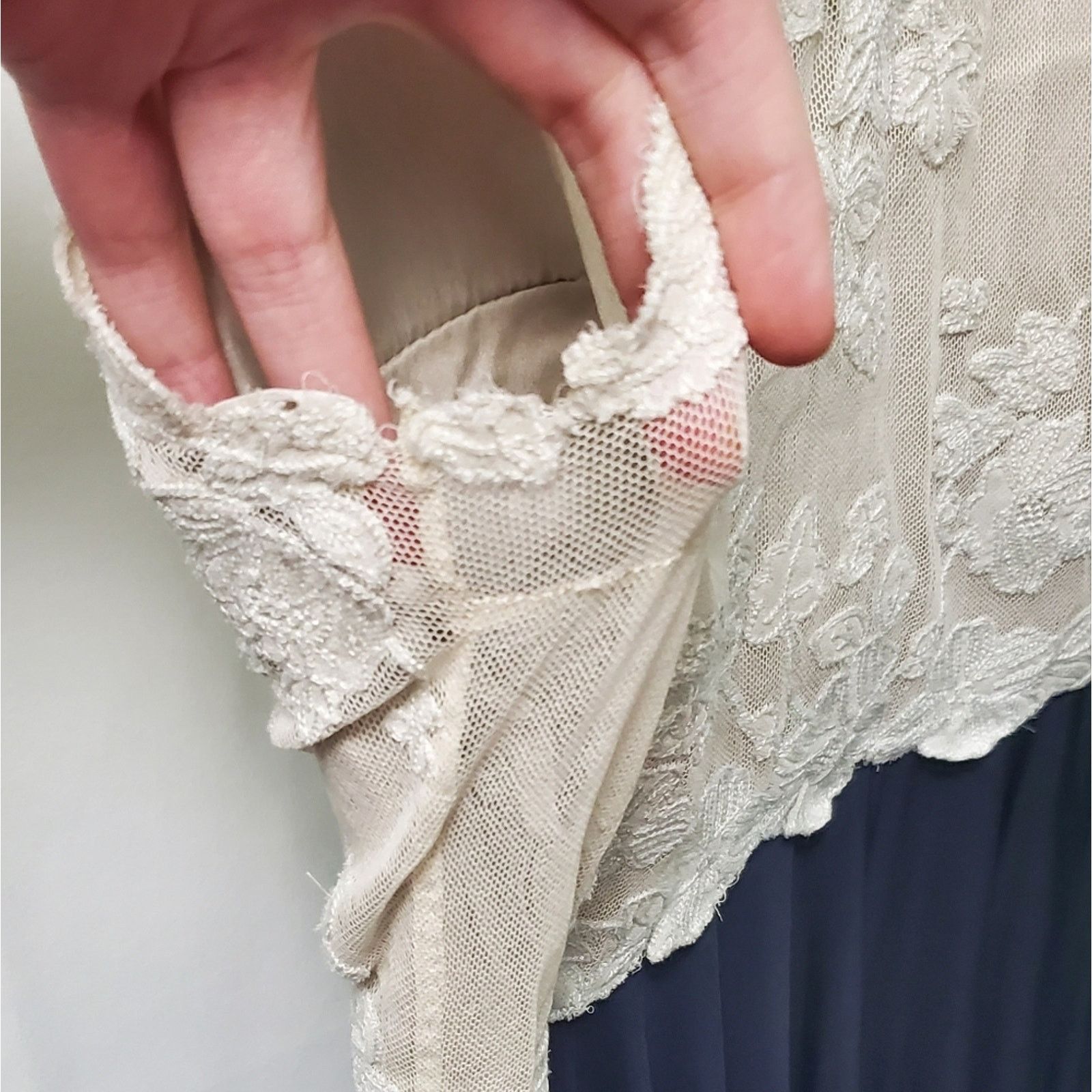 Other Catherine Deane Off-White Lace Top Navy Bottom Trixie Gown Size M / US 6-8 / IT 42-44 - 13 Thumbnail