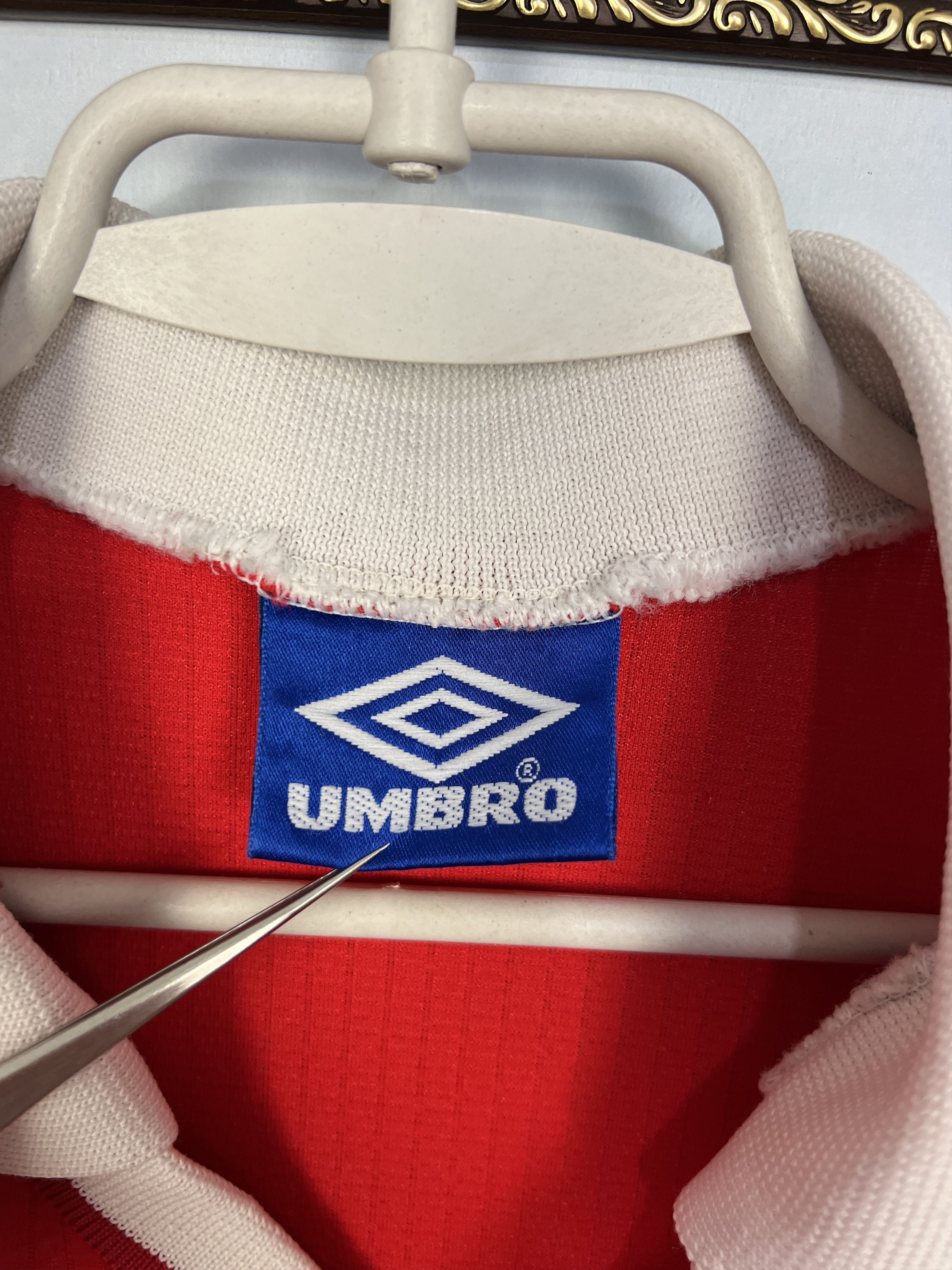 Umbro Nottingham Forest Home football shirt 1998 Soccer Umbro Size US XL / EU 56 / 4 - 7 Thumbnail